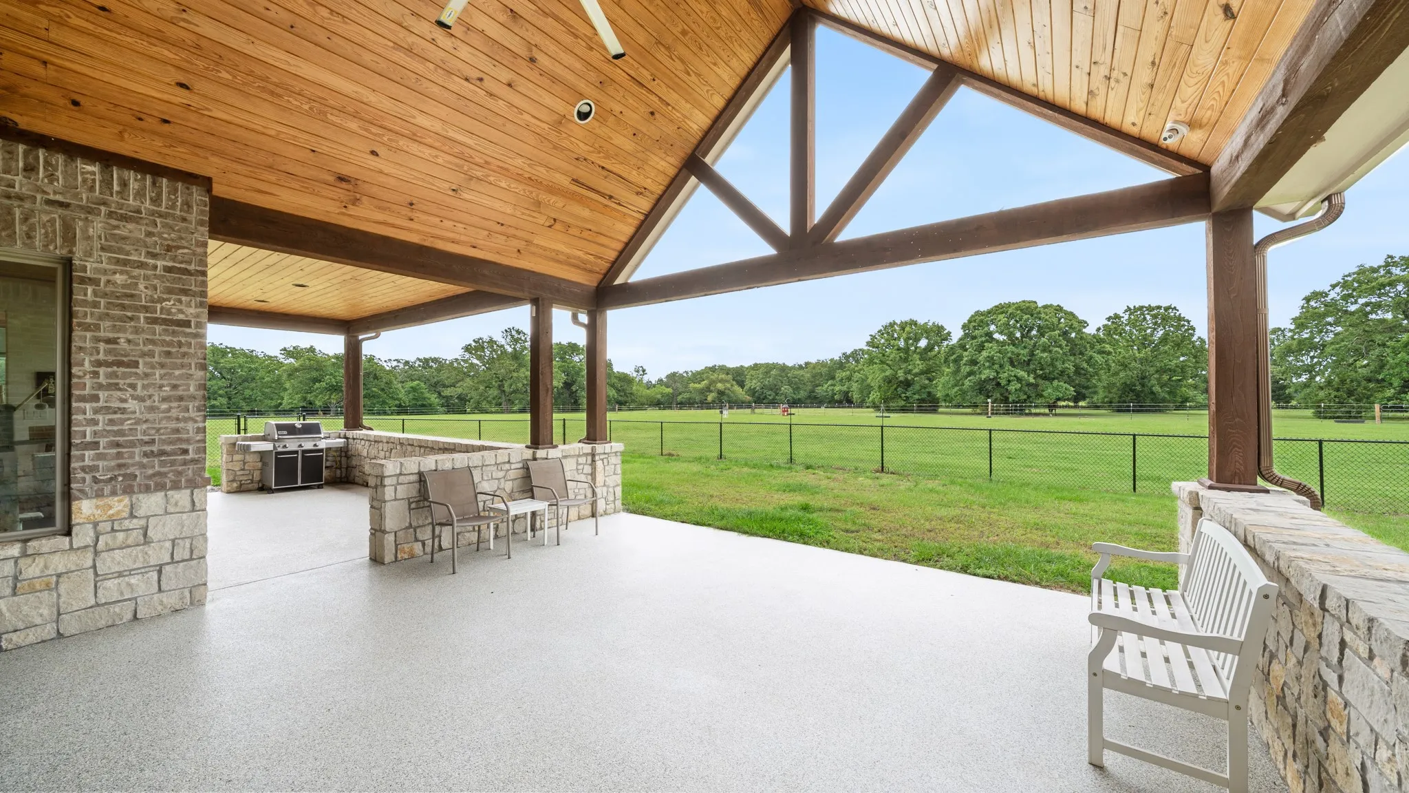 Single Family Residence For Sale in Van Zandt County , 3317 Vz County Road 1804, Grand Saline, Texas 75140, 3 Bedroom, 4 Bathroom, 3 Garage spaces, 3,080 Sqft, built in 2022, mls#21251060, Real Estate Agent in Grand Saline, Homes For Sale in Van Zandt county, Homes For Sale in Grand Saline, Realtor in Grand Saline Texas, Real Estate Brokerage Independent Realty Texas, Luminita Cordes Realtor