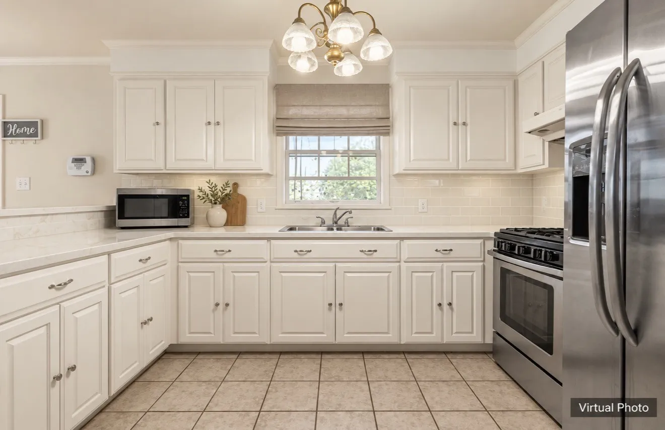 Single Family Residence For Sale in Mc Lennan County , 1692 W Tate Street, Robinson, Texas 76706, 5 Bedroom, 3 Bathroom, 4 Garage spaces, 2,341 Sqft, built in 1995, mls#21247945, Real Estate Agent in Robinson, Homes For Sale in Mc Lennan county, Homes For Sale in Robinson, Realtor in Robinson Texas, Real Estate Brokerage Independent Realty Texas, Luminita Cordes Realtor
