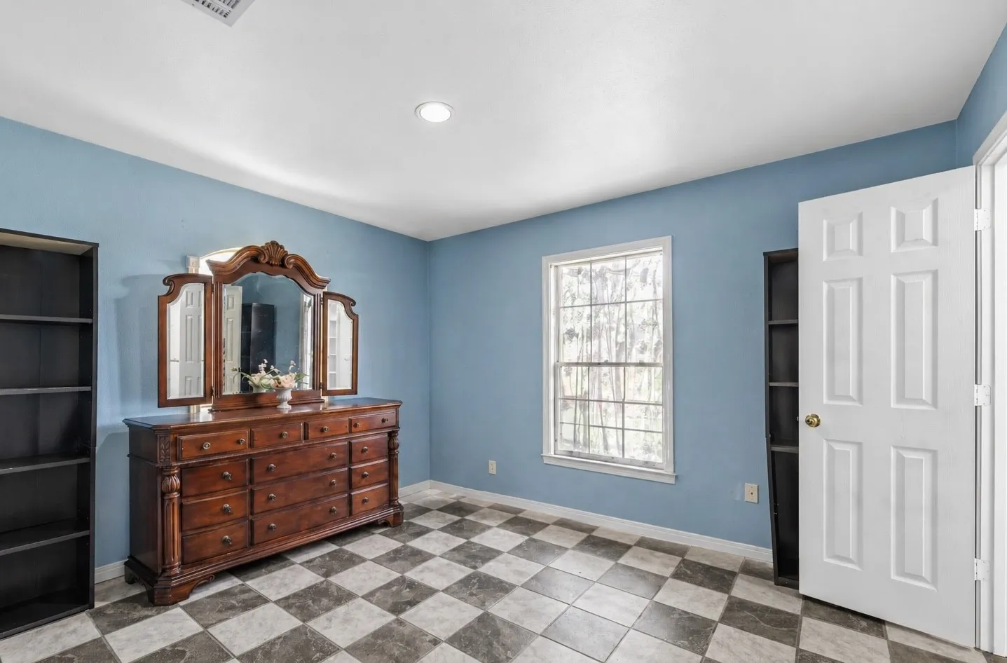 Single Family Residence For Sale in Mc Lennan County , 1692 W Tate Street, Robinson, Texas 76706, 5 Bedroom, 3 Bathroom, 4 Garage spaces, 2,341 Sqft, built in 1995, mls#21247945, Real Estate Agent in Robinson, Homes For Sale in Mc Lennan county, Homes For Sale in Robinson, Realtor in Robinson Texas, Real Estate Brokerage Independent Realty Texas, Luminita Cordes Realtor
