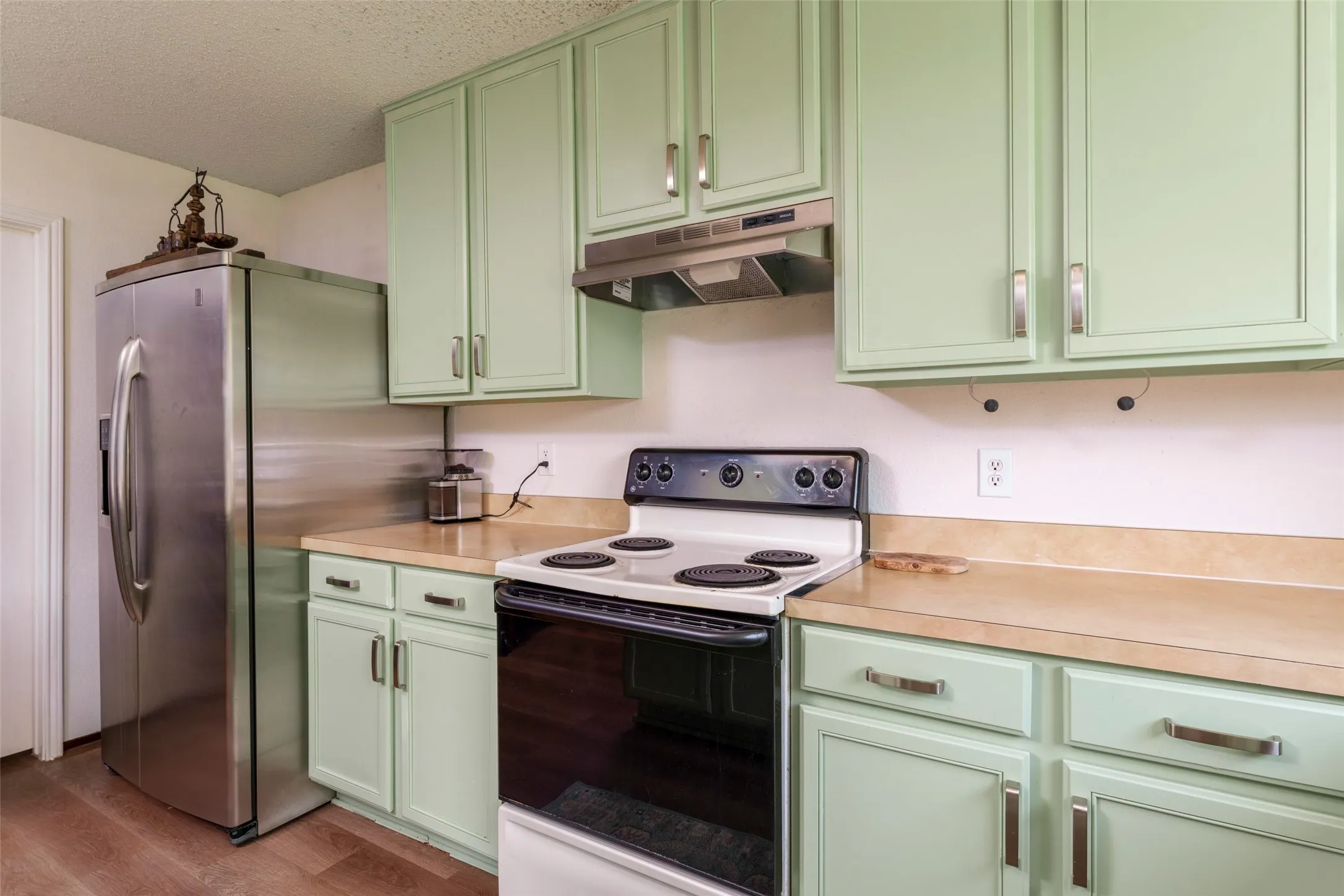 Single Family Residence For Sale in Tarrant County , 8100 Colbi Lane, Fort Worth, Texas 76120, 3 Bedroom, 3 Bathroom, 2 Garage spaces, 3,025 Sqft, built in 2005, Preowned, mls#21251200, Real Estate Agent in Fort Worth, Homes For Sale in Tarrant county, Homes For Sale in Fort Worth, Realtor in Fort Worth Texas, Real Estate Brokerage Independent Realty Texas, Luminita Cordes Realtor