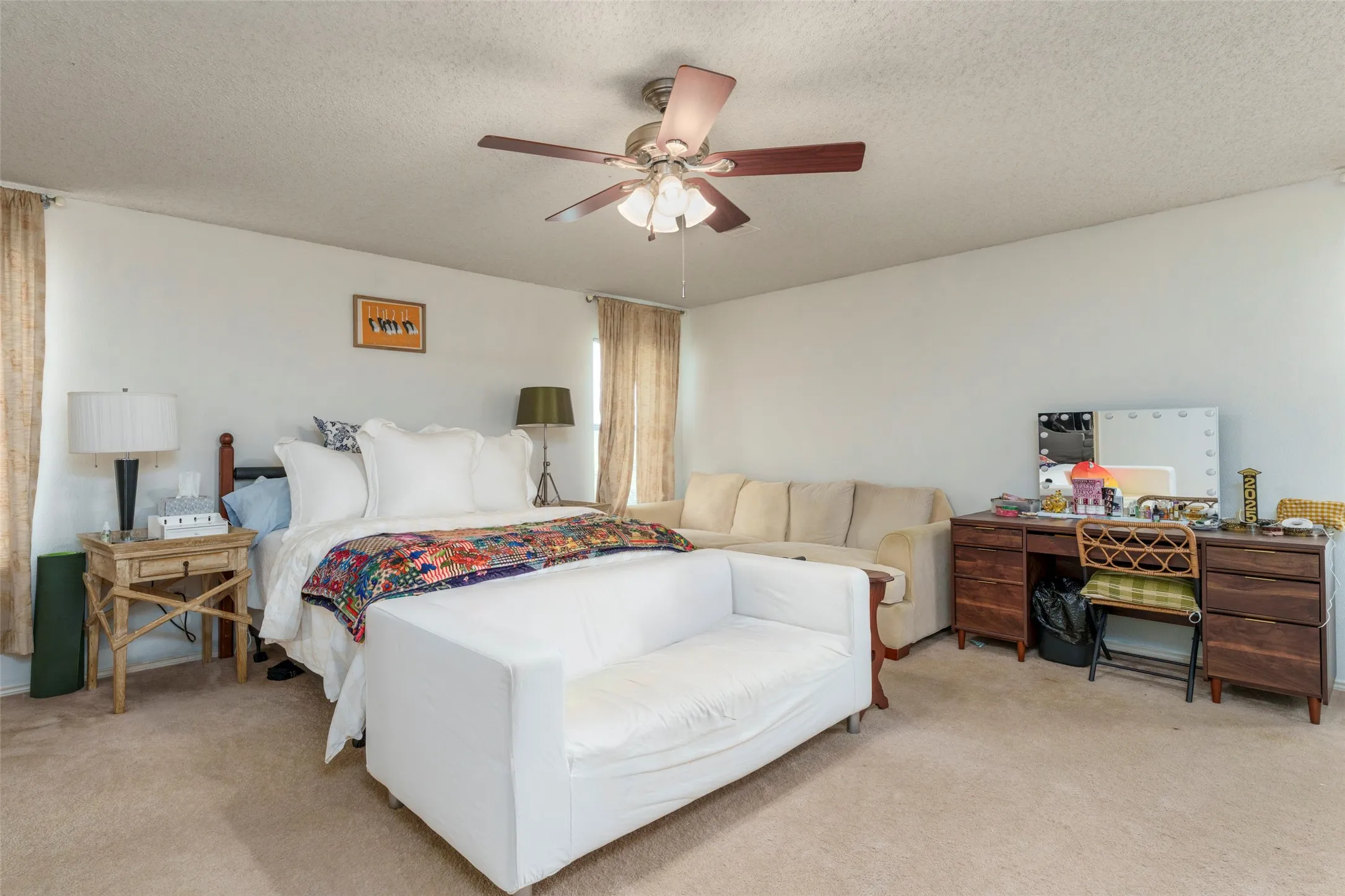 Single Family Residence For Sale in Tarrant County , 8100 Colbi Lane, Fort Worth, Texas 76120, 3 Bedroom, 3 Bathroom, 2 Garage spaces, 3,025 Sqft, built in 2005, Preowned, mls#21251200, Real Estate Agent in Fort Worth, Homes For Sale in Tarrant county, Homes For Sale in Fort Worth, Realtor in Fort Worth Texas, Real Estate Brokerage Independent Realty Texas, Luminita Cordes Realtor