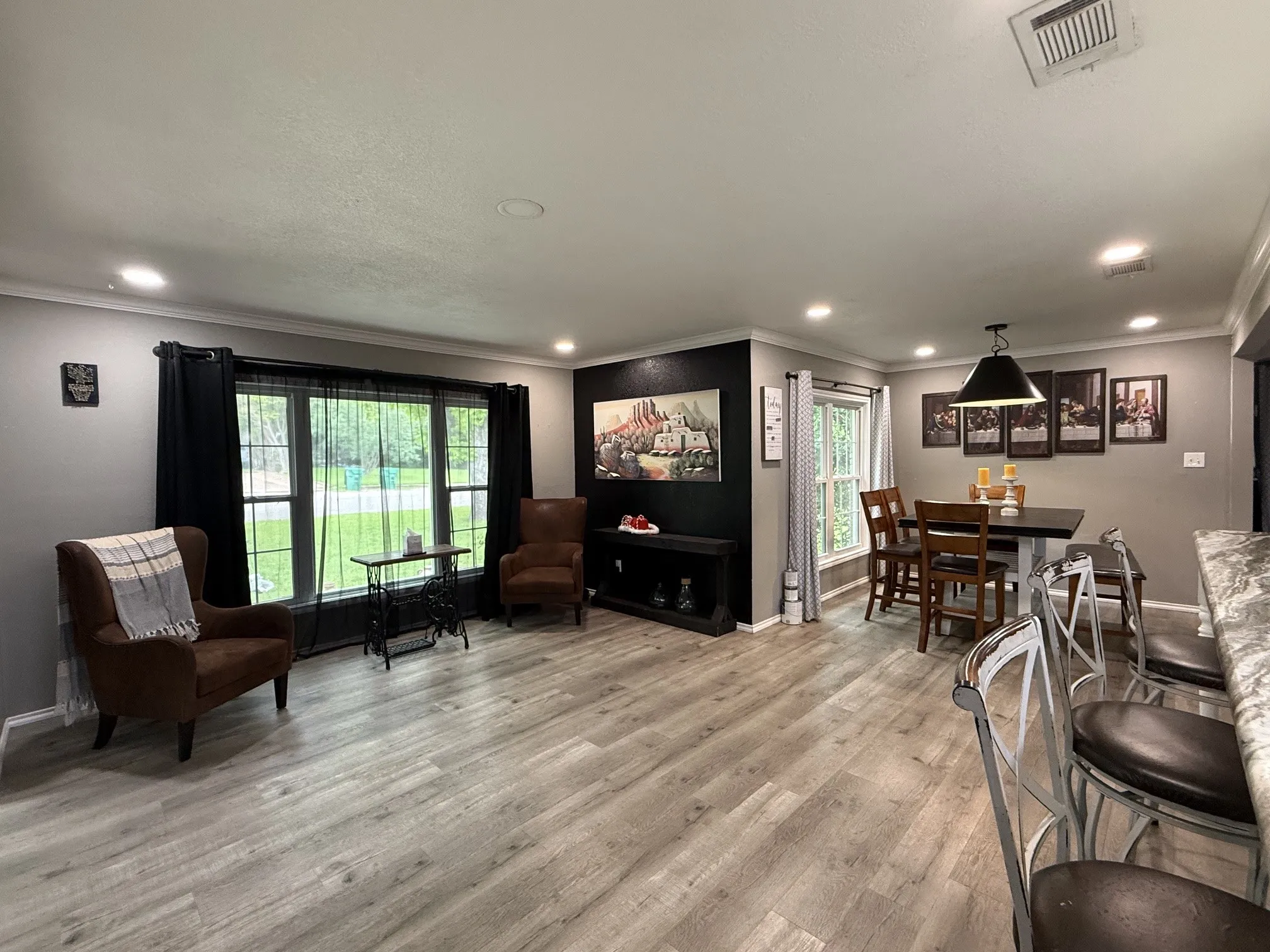 Single Family Residence For Sale in Bosque County , 510 S Avenue O, Clifton, Texas 76634, 5 Bedroom, 3 Bathroom, 2 Garage spaces, 2,559 Sqft, built in 1965, mls#21251449, Real Estate Agent in Clifton, Homes For Sale in Bosque county, Homes For Sale in Clifton, Realtor in Clifton Texas, Real Estate Brokerage Independent Realty Texas, Luminita Cordes Realtor