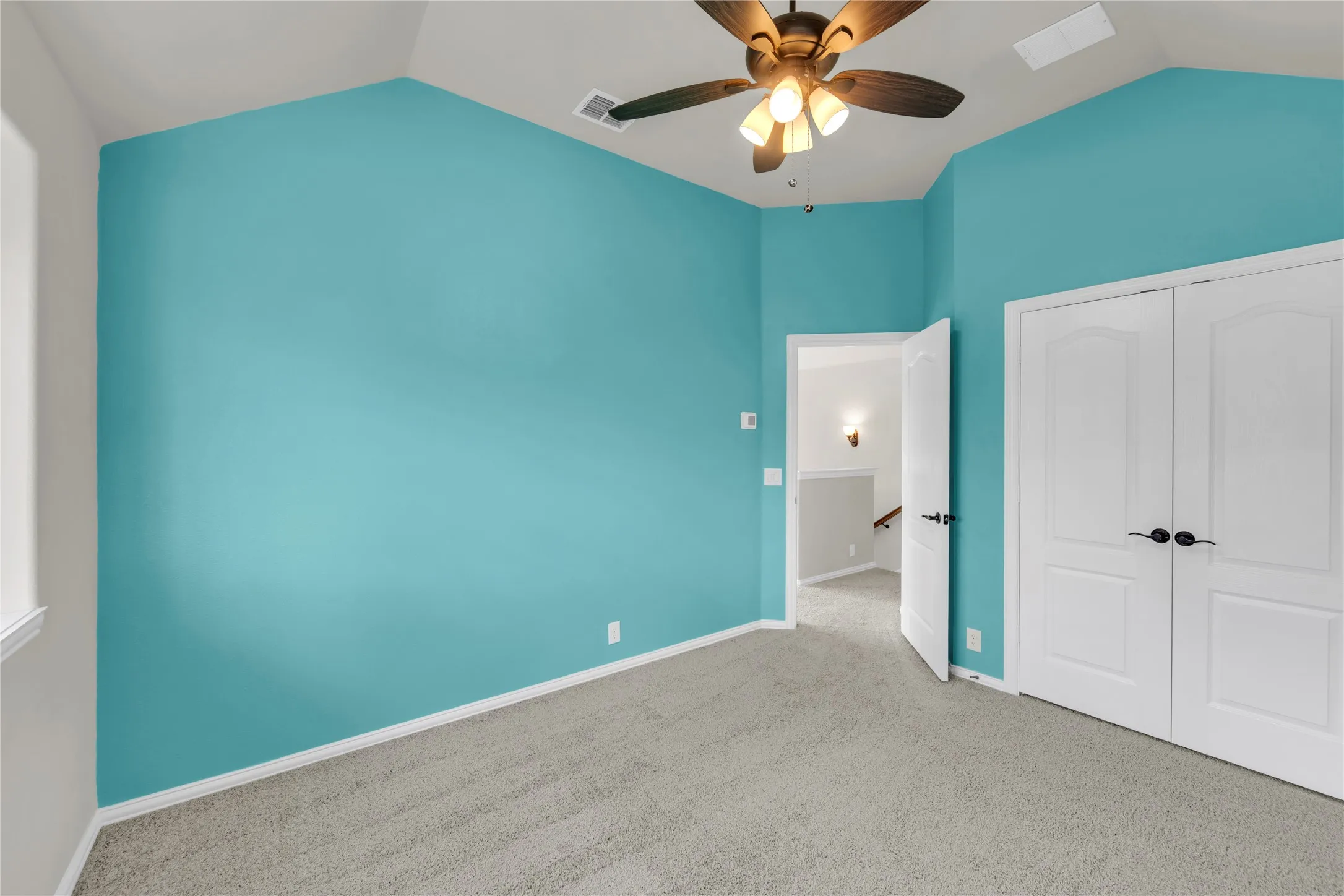 Single Family Residence For Sale in Collin County , 452 W Autumn Hill Bluff, Lavon, Texas 75166, 4 Bedroom, 3 Bathroom, 2 Garage spaces, 2,479 Sqft, built in 2022, Preowned, Price $399,774, mls#21247477, Real Estate Agent in Lavon, Homes For Sale in Collin county, Homes For Sale in Lavon, Realtor in Lavon Texas, Real Estate Brokerage Independent Realty Texas, Luminita Cordes Realtor