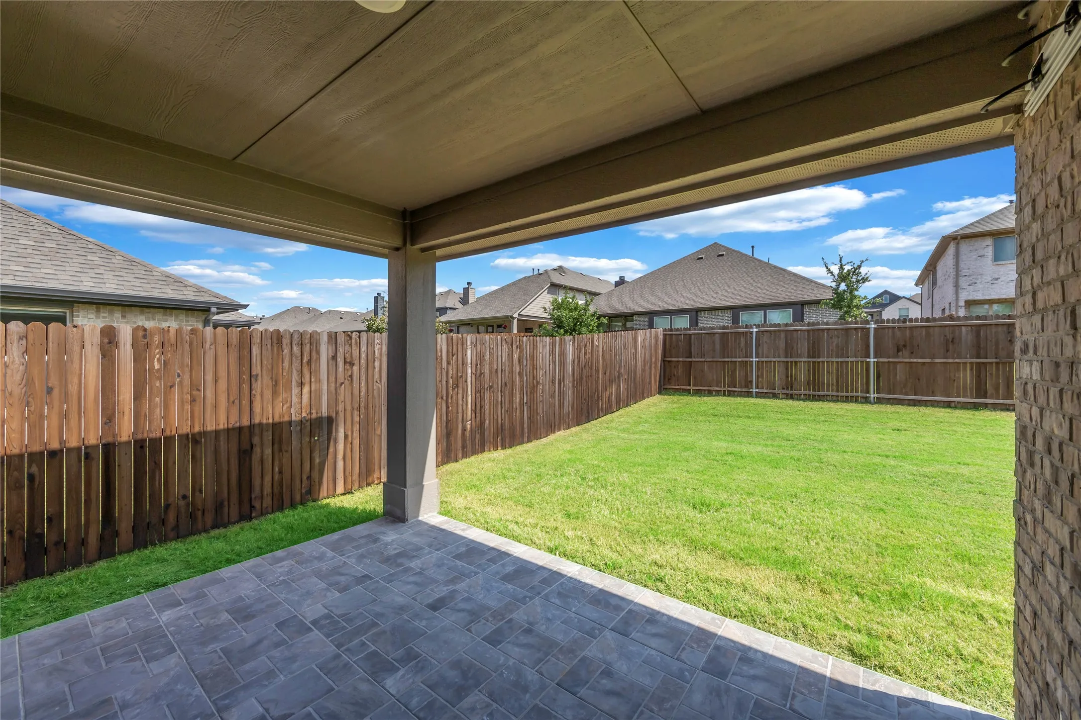 Single Family Residence For Sale in Collin County , 452 W Autumn Hill Bluff, Lavon, Texas 75166, 4 Bedroom, 3 Bathroom, 2 Garage spaces, 2,479 Sqft, built in 2022, Preowned, Price $399,774, mls#21247477, Real Estate Agent in Lavon, Homes For Sale in Collin county, Homes For Sale in Lavon, Realtor in Lavon Texas, Real Estate Brokerage Independent Realty Texas, Luminita Cordes Realtor