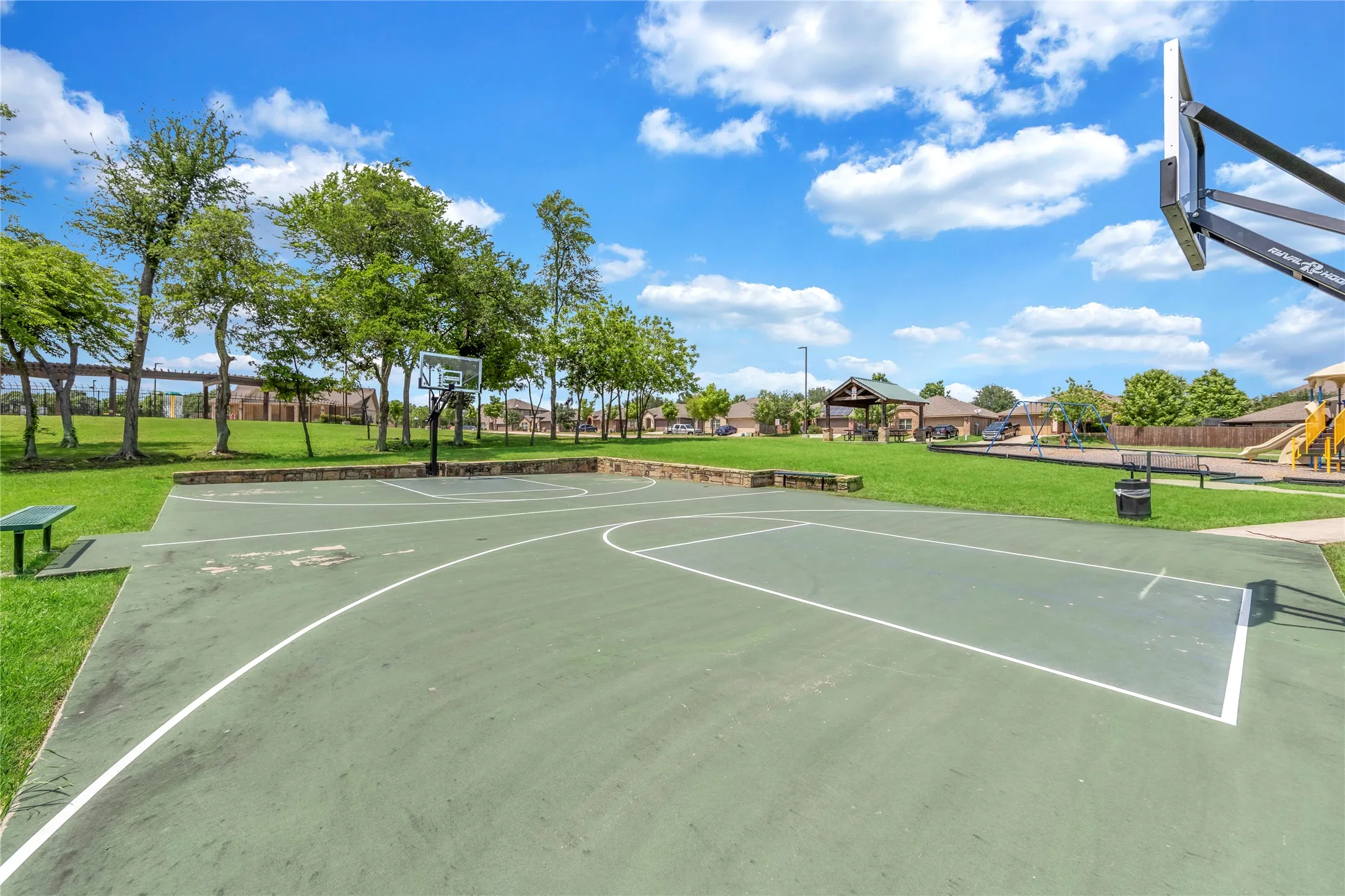 Single Family Residence For Sale in Collin County , 452 W Autumn Hill Bluff, Lavon, Texas 75166, 4 Bedroom, 3 Bathroom, 2 Garage spaces, 2,479 Sqft, built in 2022, Preowned, Price $399,774, mls#21247477, Real Estate Agent in Lavon, Homes For Sale in Collin county, Homes For Sale in Lavon, Realtor in Lavon Texas, Real Estate Brokerage Independent Realty Texas, Luminita Cordes Realtor