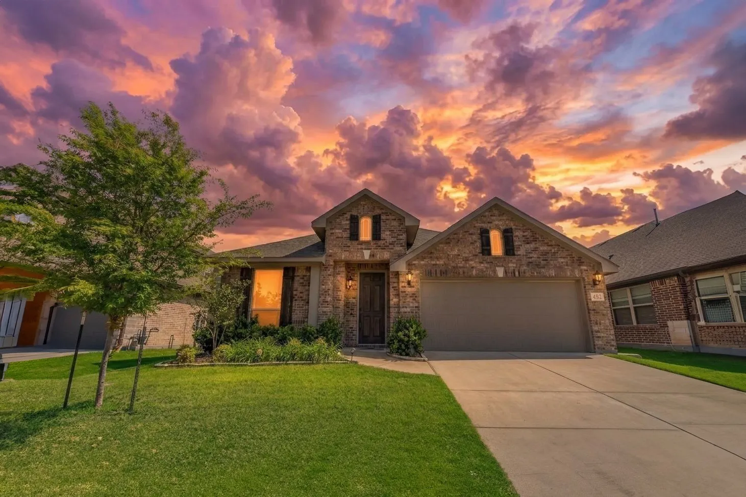 Single Family Residence For Sale in Collin County , 452 W Autumn Hill Bluff, Lavon, Texas 75166, 4 Bedroom, 3 Bathroom, 2 Garage spaces, 2,479 Sqft, built in 2022, Preowned, Price $399,774, mls#21247477, Real Estate Agent in Lavon, Homes For Sale in Collin county, Homes For Sale in Lavon, Realtor in Lavon Texas, Real Estate Brokerage Independent Realty Texas, Luminita Cordes Realtor