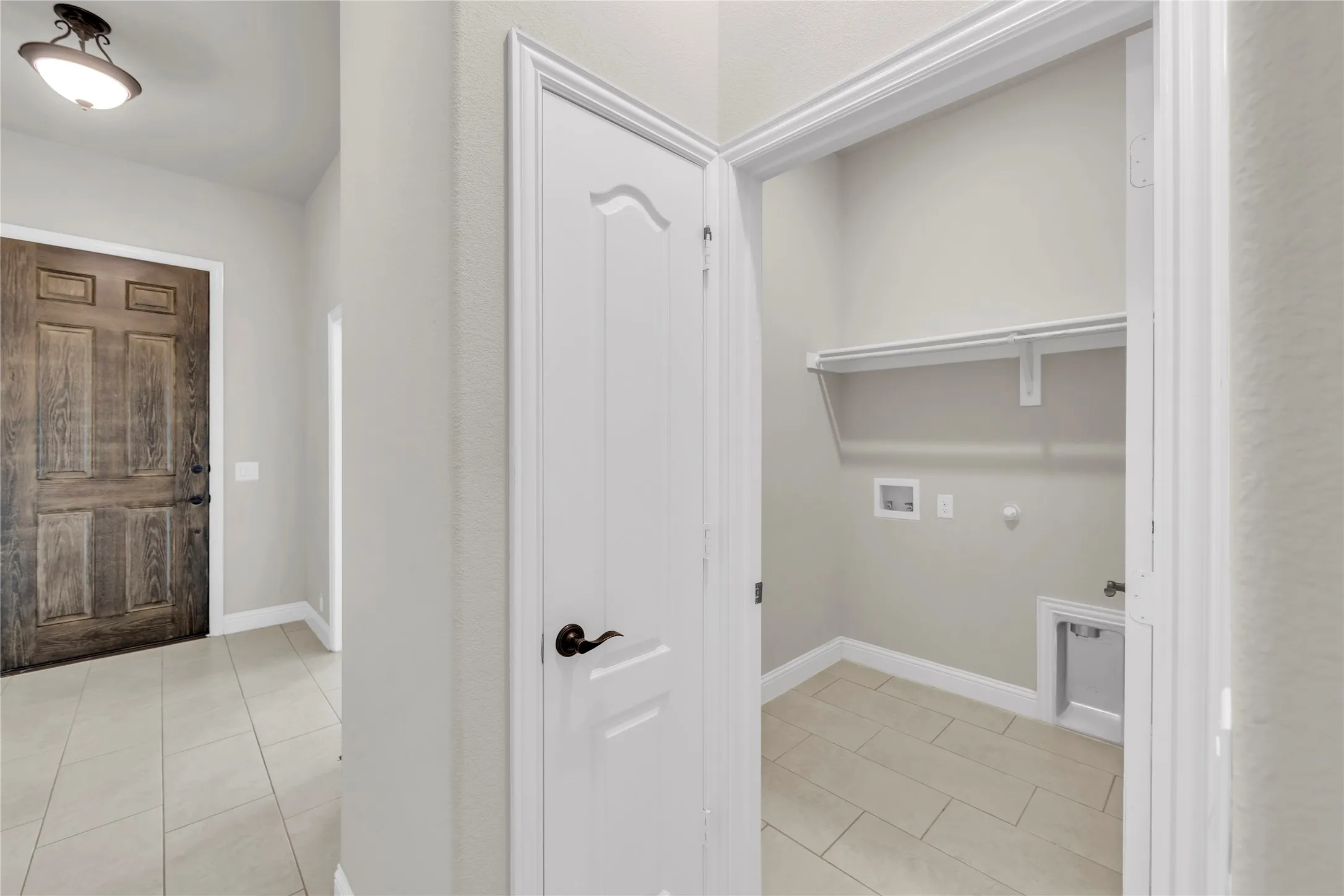 Single Family Residence For Sale in Collin County , 452 W Autumn Hill Bluff, Lavon, Texas 75166, 4 Bedroom, 3 Bathroom, 2 Garage spaces, 2,479 Sqft, built in 2022, Preowned, Price $399,774, mls#21247477, Real Estate Agent in Lavon, Homes For Sale in Collin county, Homes For Sale in Lavon, Realtor in Lavon Texas, Real Estate Brokerage Independent Realty Texas, Luminita Cordes Realtor