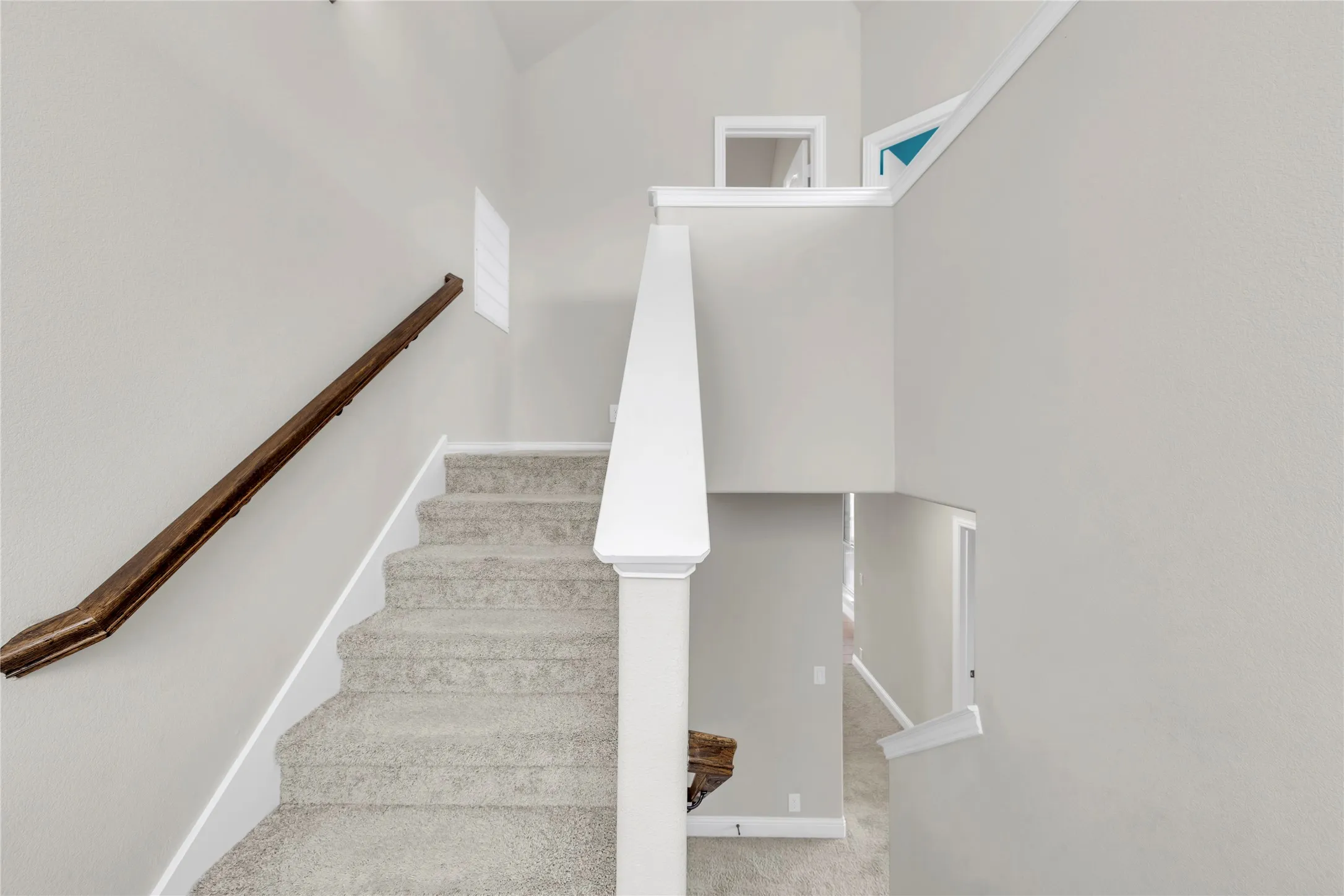 Single Family Residence For Sale in Collin County , 452 W Autumn Hill Bluff, Lavon, Texas 75166, 4 Bedroom, 3 Bathroom, 2 Garage spaces, 2,479 Sqft, built in 2022, Preowned, Price $399,774, mls#21247477, Real Estate Agent in Lavon, Homes For Sale in Collin county, Homes For Sale in Lavon, Realtor in Lavon Texas, Real Estate Brokerage Independent Realty Texas, Luminita Cordes Realtor