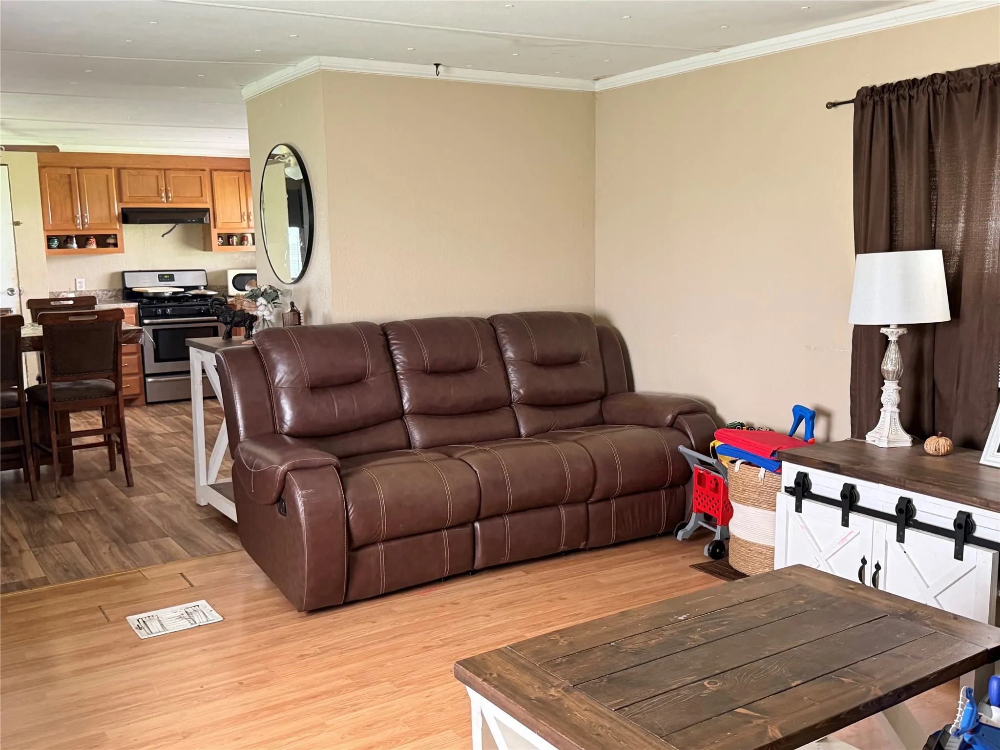Mobile Home For Sale in Johnson County , 4116 Black Forest Trail, Joshua, Texas 76058, 3 Bedroom, 2 Bathroom, Garage spaces, 1,216 Sqft, built in 1981, Preowned, mls#21251220, Real Estate Agent in Joshua, Homes For Sale in Johnson county, Homes For Sale in Joshua, Realtor in Joshua Texas, Real Estate Brokerage Independent Realty Texas, Luminita Cordes Realtor
