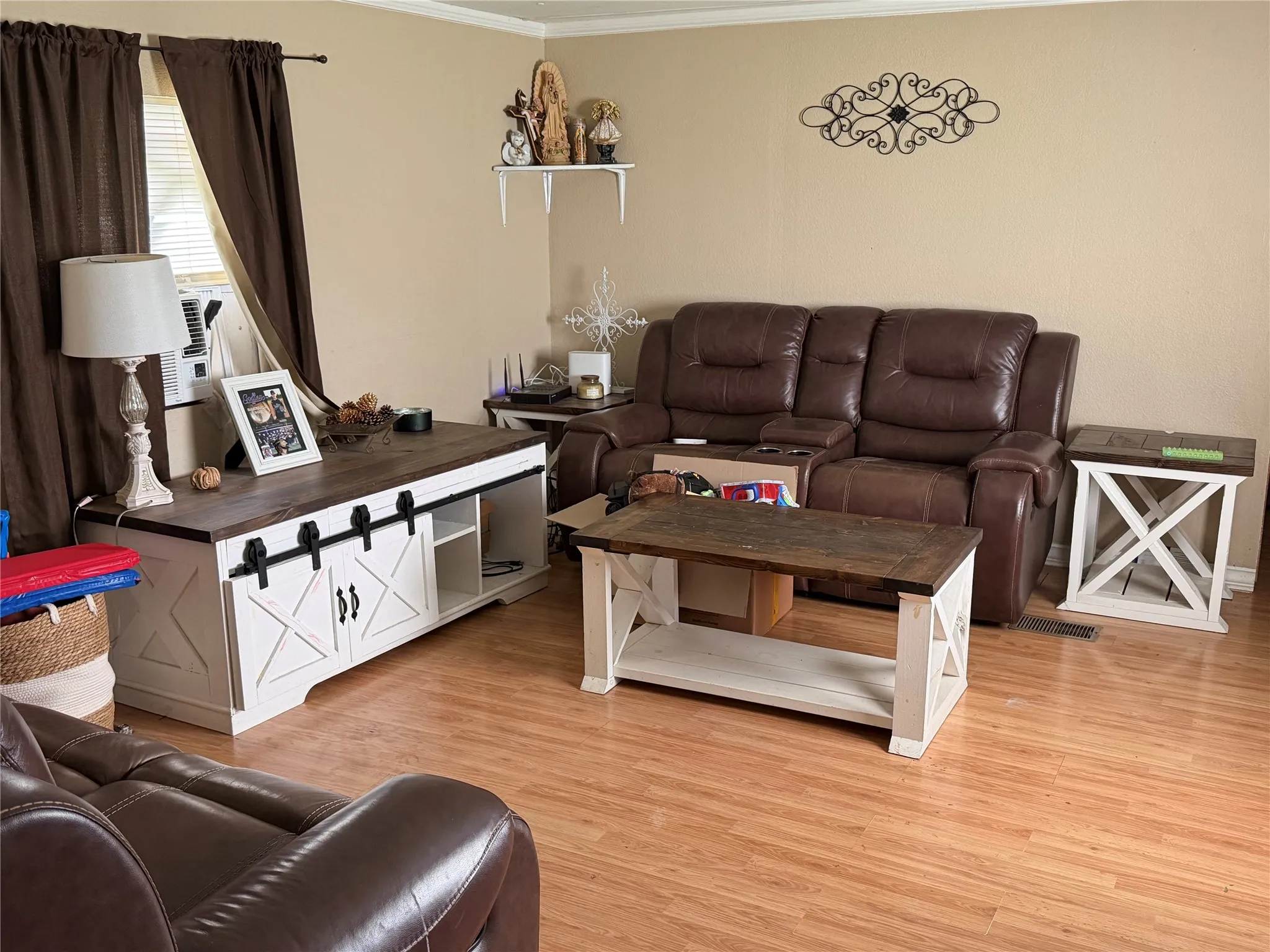 Mobile Home For Sale in Johnson County , 4116 Black Forest Trail, Joshua, Texas 76058, 3 Bedroom, 2 Bathroom, Garage spaces, 1,216 Sqft, built in 1981, Preowned, mls#21251220, Real Estate Agent in Joshua, Homes For Sale in Johnson county, Homes For Sale in Joshua, Realtor in Joshua Texas, Real Estate Brokerage Independent Realty Texas, Luminita Cordes Realtor