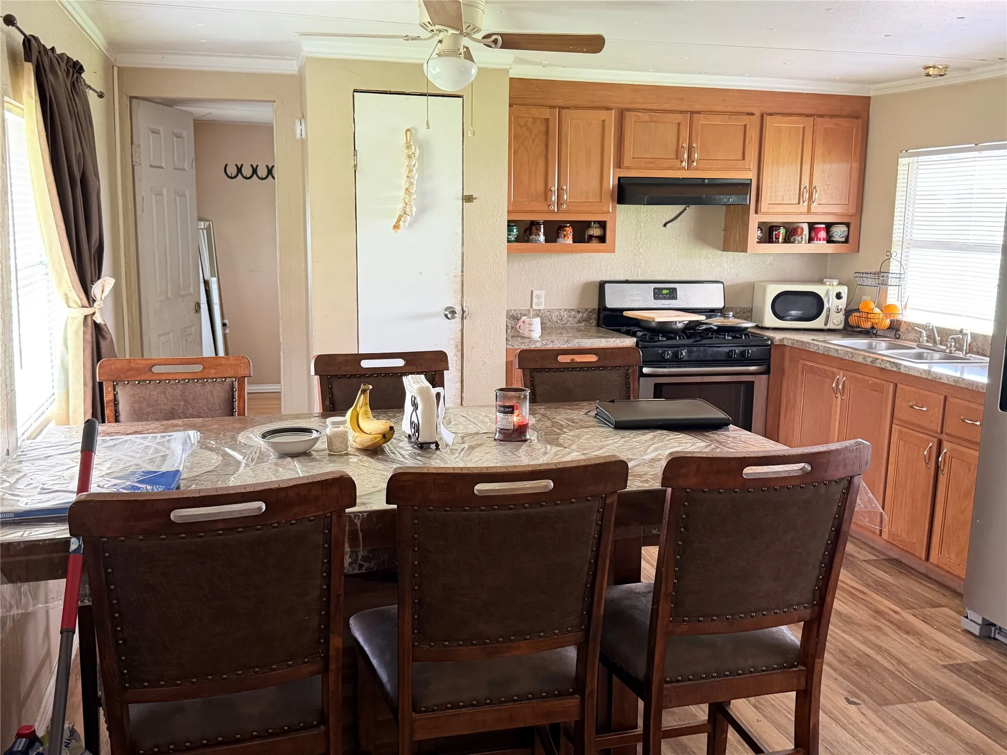 Mobile Home For Sale in Johnson County , 4116 Black Forest Trail, Joshua, Texas 76058, 3 Bedroom, 2 Bathroom, Garage spaces, 1,216 Sqft, built in 1981, Preowned, mls#21251220, Real Estate Agent in Joshua, Homes For Sale in Johnson county, Homes For Sale in Joshua, Realtor in Joshua Texas, Real Estate Brokerage Independent Realty Texas, Luminita Cordes Realtor