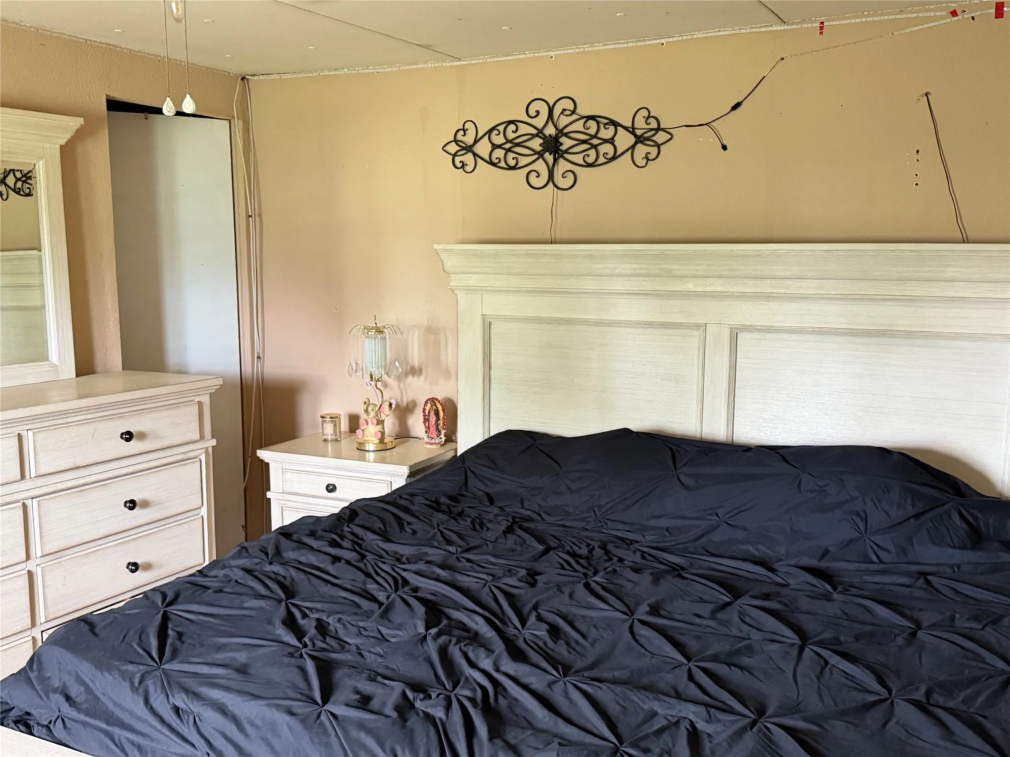 Mobile Home For Sale in Johnson County , 4116 Black Forest Trail, Joshua, Texas 76058, 3 Bedroom, 2 Bathroom, Garage spaces, 1,216 Sqft, built in 1981, Preowned, mls#21251220, Real Estate Agent in Joshua, Homes For Sale in Johnson county, Homes For Sale in Joshua, Realtor in Joshua Texas, Real Estate Brokerage Independent Realty Texas, Luminita Cordes Realtor