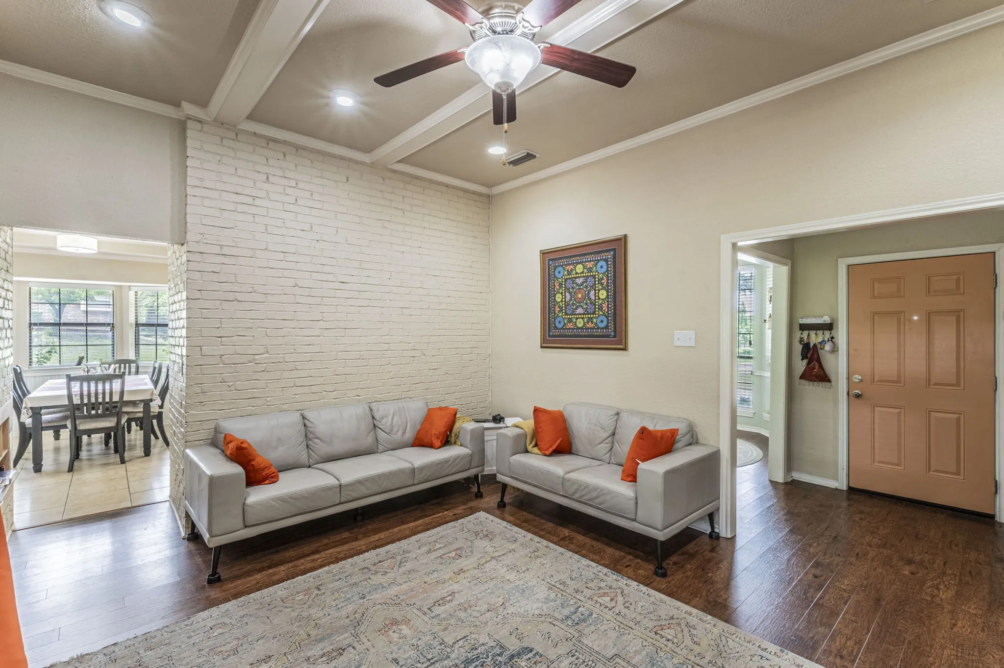Single Family Residence For Sale in Denton County , 1500 Sunnyslope Drive, Carrollton, Texas 75007, 3 Bedrooms, 2 Bathrooms, 2 Garage spaces, 1,967 Sqft, built in 1983, Preowned, Price $420,000, mls#21246699, Real Estate Agent in Carrollton, Homes For Sale in Denton county, Homes For Sale in Carrollton, Realtor in Carrollton Texas, Real Estate Brokerage Independent Realty Texas, Luminita Cordes Realtor