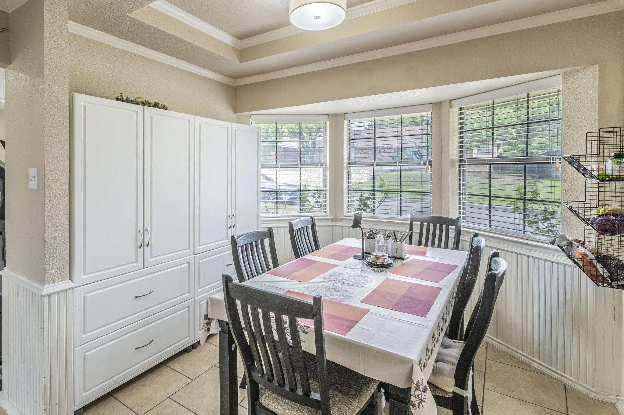 Single Family Residence For Sale in Denton County , 1500 Sunnyslope Drive, Carrollton, Texas 75007, 3 Bedrooms, 2 Bathrooms, 2 Garage spaces, 1,967 Sqft, built in 1983, Preowned, Price $420,000, mls#21246699, Real Estate Agent in Carrollton, Homes For Sale in Denton county, Homes For Sale in Carrollton, Realtor in Carrollton Texas, Real Estate Brokerage Independent Realty Texas, Luminita Cordes Realtor