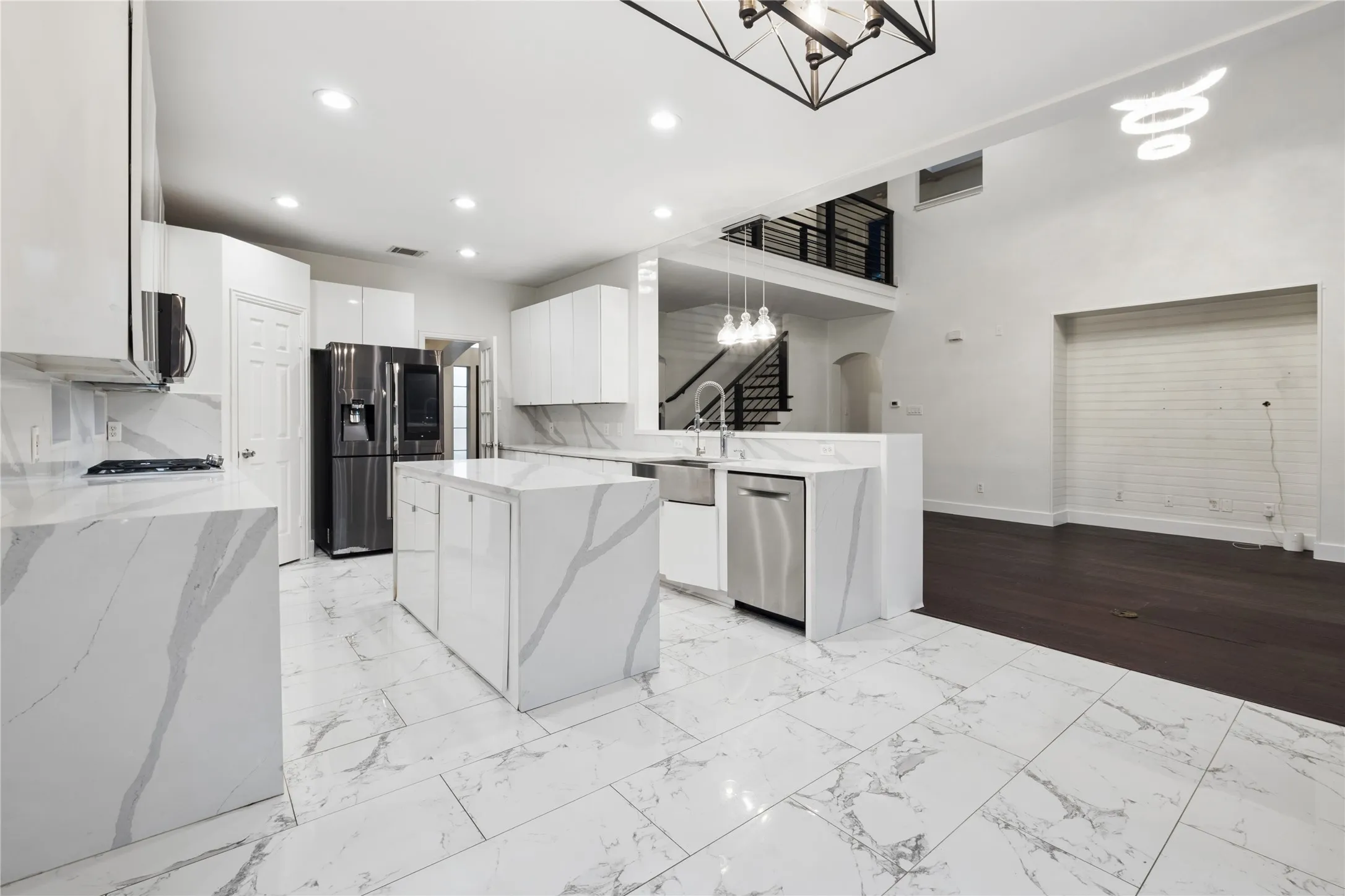 Single Family Residence For Sale in Collin County , 3905 Kite Meadow Drive, Plano, Texas 75074, 4 Bedroom, 4 Bathroom, 2 Garage spaces, 2,907 Sqft, built in 2000, mls#21245945, Real Estate Agent in Plano, Homes For Sale in Collin county, Homes For Sale in Plano, Realtor in Plano Texas, Real Estate Brokerage Independent Realty Texas, Luminita Cordes Realtor