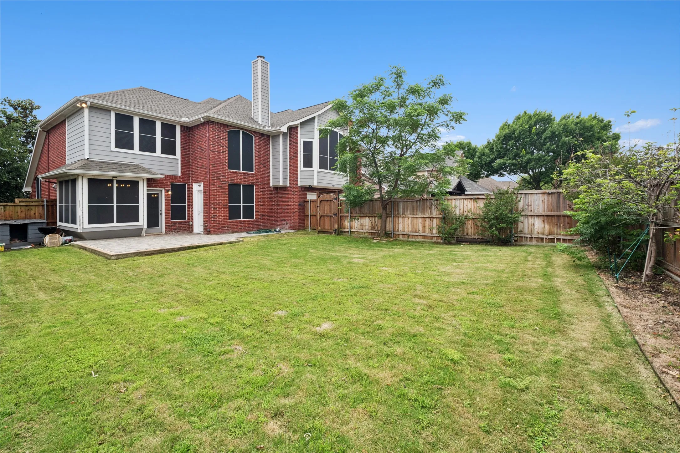 Single Family Residence For Sale in Collin County , 3905 Kite Meadow Drive, Plano, Texas 75074, 4 Bedroom, 4 Bathroom, 2 Garage spaces, 2,907 Sqft, built in 2000, mls#21245945, Real Estate Agent in Plano, Homes For Sale in Collin county, Homes For Sale in Plano, Realtor in Plano Texas, Real Estate Brokerage Independent Realty Texas, Luminita Cordes Realtor