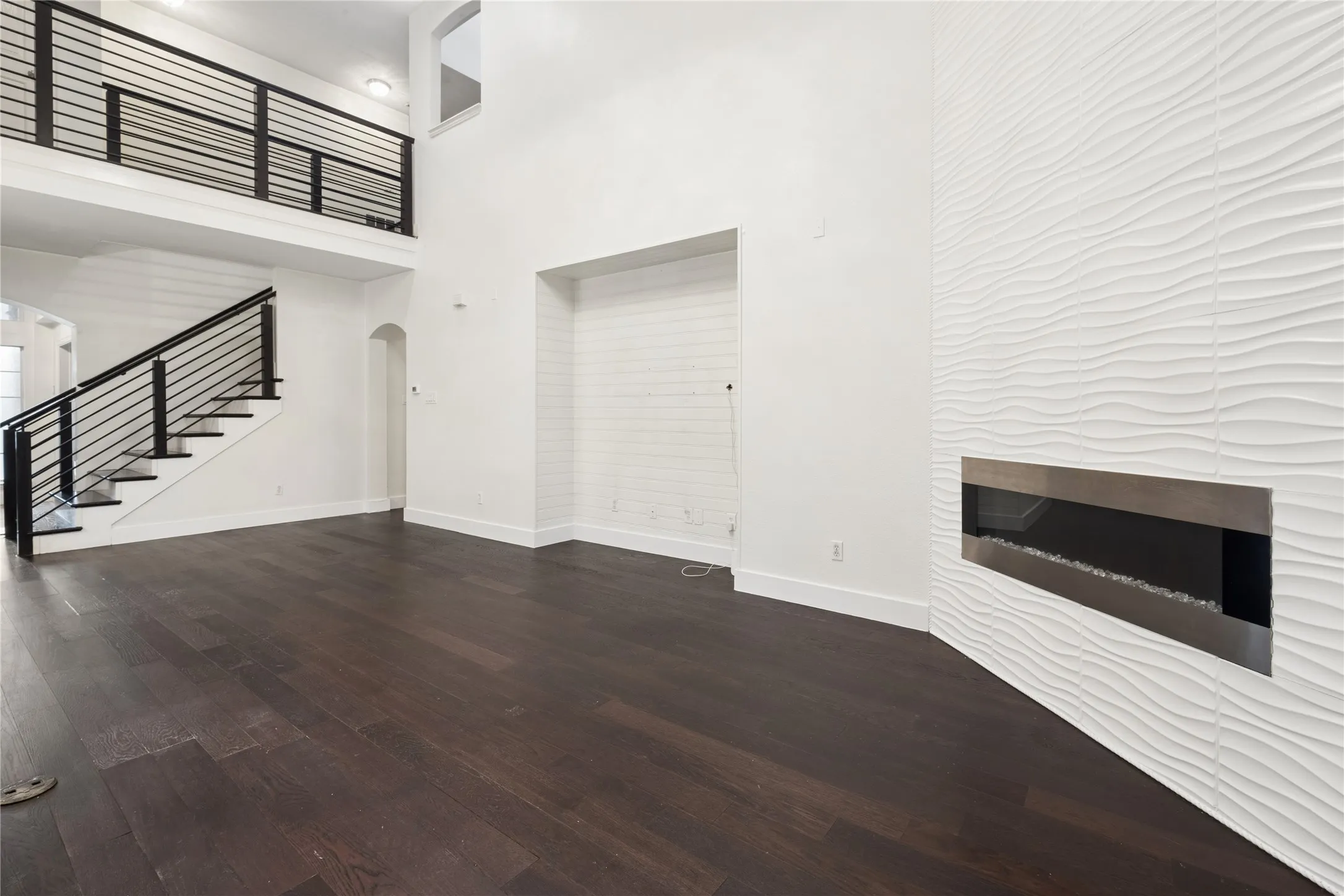 Single Family Residence For Sale in Collin County , 3905 Kite Meadow Drive, Plano, Texas 75074, 4 Bedroom, 4 Bathroom, 2 Garage spaces, 2,907 Sqft, built in 2000, mls#21245945, Real Estate Agent in Plano, Homes For Sale in Collin county, Homes For Sale in Plano, Realtor in Plano Texas, Real Estate Brokerage Independent Realty Texas, Luminita Cordes Realtor