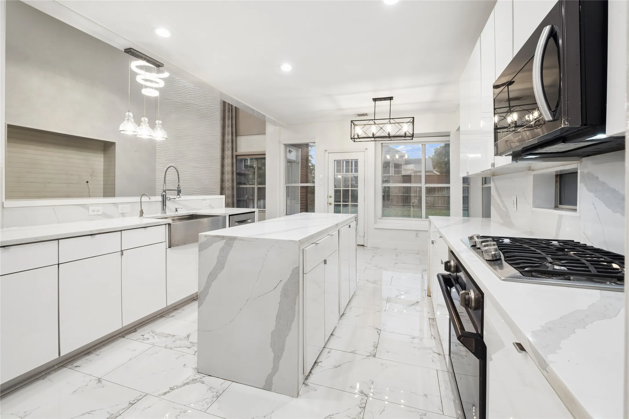 Single Family Residence For Sale in Collin County , 3905 Kite Meadow Drive, Plano, Texas 75074, 4 Bedroom, 4 Bathroom, 2 Garage spaces, 2,907 Sqft, built in 2000, mls#21245945, Real Estate Agent in Plano, Homes For Sale in Collin county, Homes For Sale in Plano, Realtor in Plano Texas, Real Estate Brokerage Independent Realty Texas, Luminita Cordes Realtor