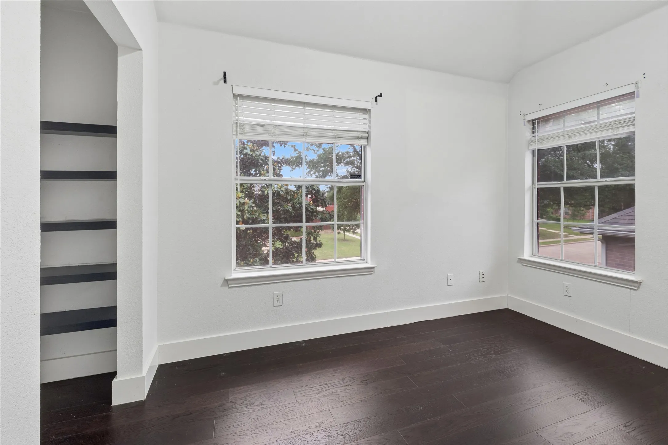 Single Family Residence For Sale in Collin County , 3905 Kite Meadow Drive, Plano, Texas 75074, 4 Bedroom, 4 Bathroom, 2 Garage spaces, 2,907 Sqft, built in 2000, mls#21245945, Real Estate Agent in Plano, Homes For Sale in Collin county, Homes For Sale in Plano, Realtor in Plano Texas, Real Estate Brokerage Independent Realty Texas, Luminita Cordes Realtor