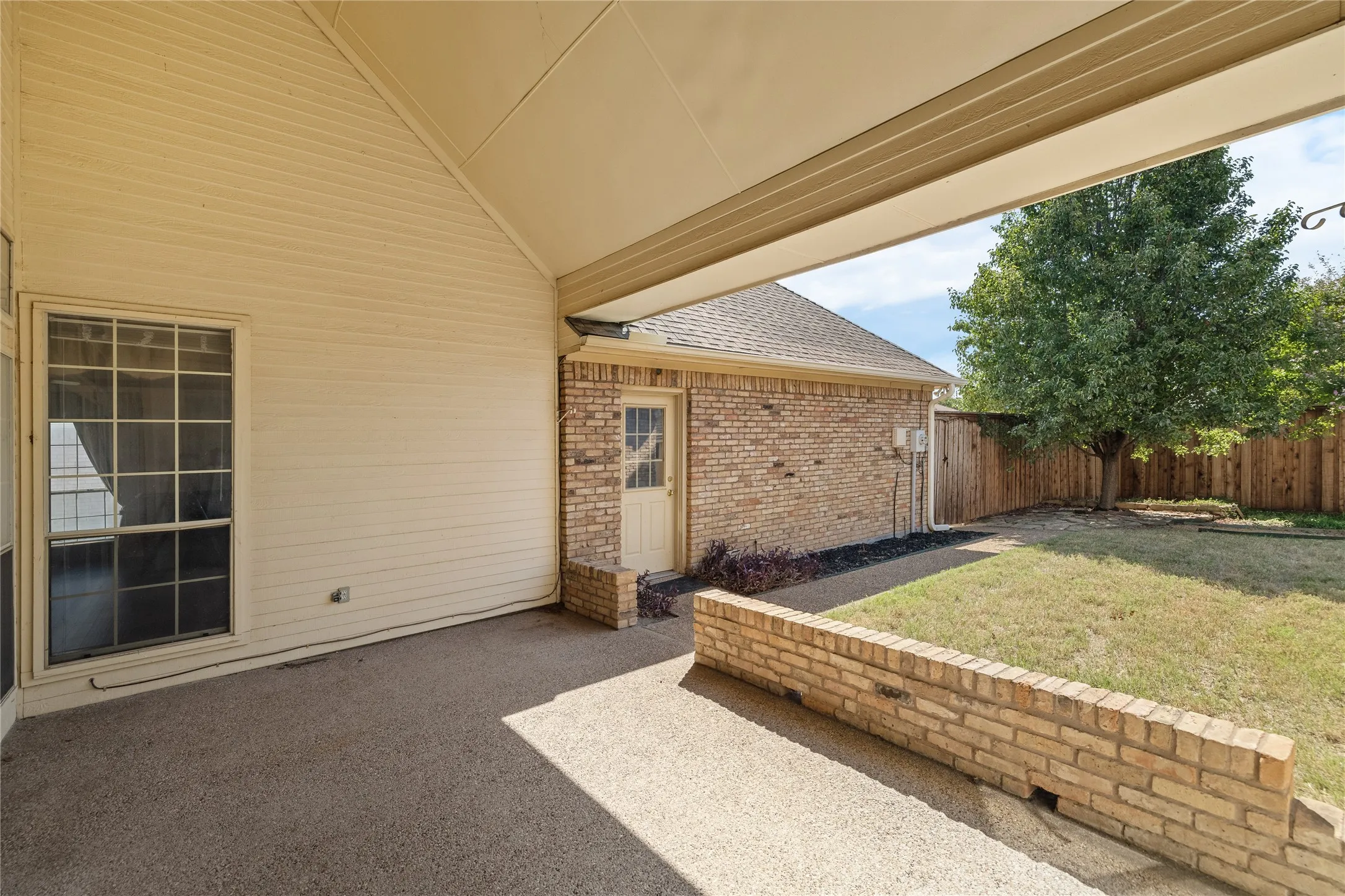 Single Family Residence For Sale in Collin County , 820 Foxwood Lane, Wylie, Texas 75098, 3 Bedroom, 3 Bathroom, 2 Garage spaces, 2,619 Sqft, built in 1988, Preowned, mls#21251533, Real Estate Agent in Wylie, Homes For Sale in Collin county, Homes For Sale in Wylie, Realtor in Wylie Texas, Real Estate Brokerage Independent Realty Texas, Luminita Cordes Realtor