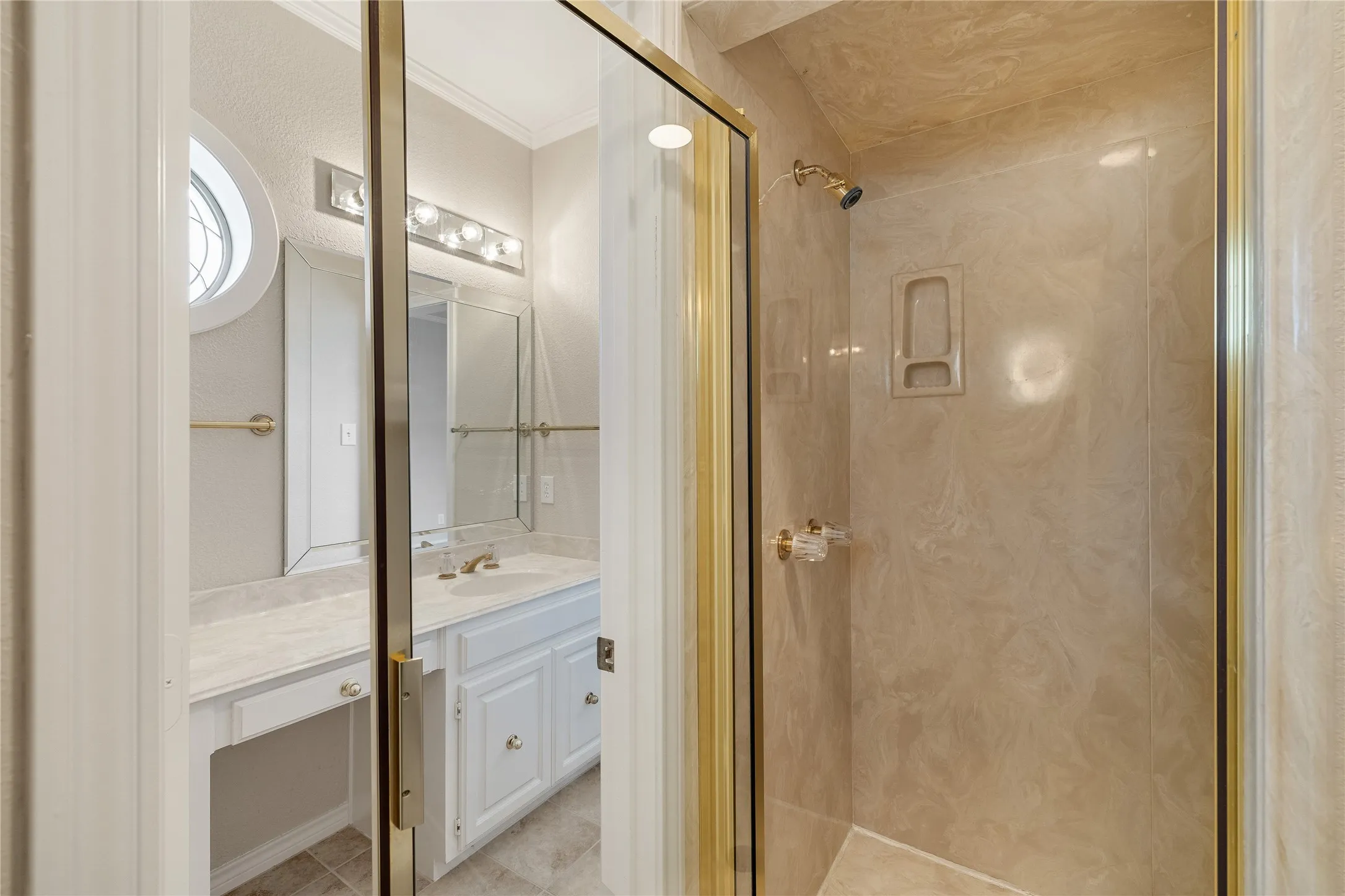 Single Family Residence For Sale in Collin County , 820 Foxwood Lane, Wylie, Texas 75098, 3 Bedroom, 3 Bathroom, 2 Garage spaces, 2,619 Sqft, built in 1988, Preowned, mls#21251533, Real Estate Agent in Wylie, Homes For Sale in Collin county, Homes For Sale in Wylie, Realtor in Wylie Texas, Real Estate Brokerage Independent Realty Texas, Luminita Cordes Realtor