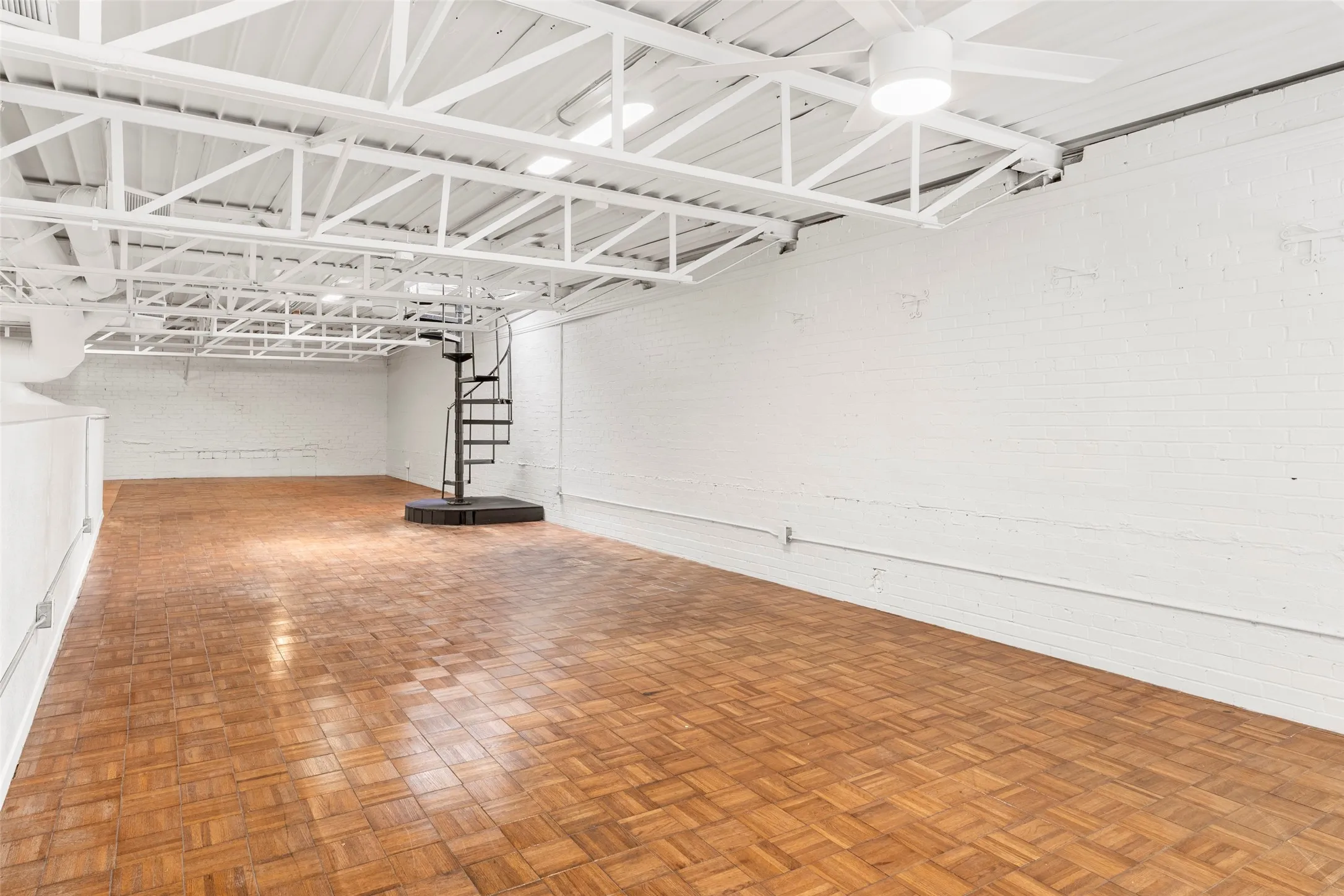 Single Family Residence For Rent in Dallas County , 306 S Walton Street, Dallas, Texas 75226, 0, 2 Bathrooms, 1 Garage spaces, 3,482 Sqft, built in 1938, Price $3,875, mls#21240092, Real Estate Agent in Dallas, Homes For Rent in Dallas county, Homes For Rent in Dallas, Realtor in Dallas Texas, Real Estate Brokerage Independent Realty Texas, Luminita Cordes Realtor