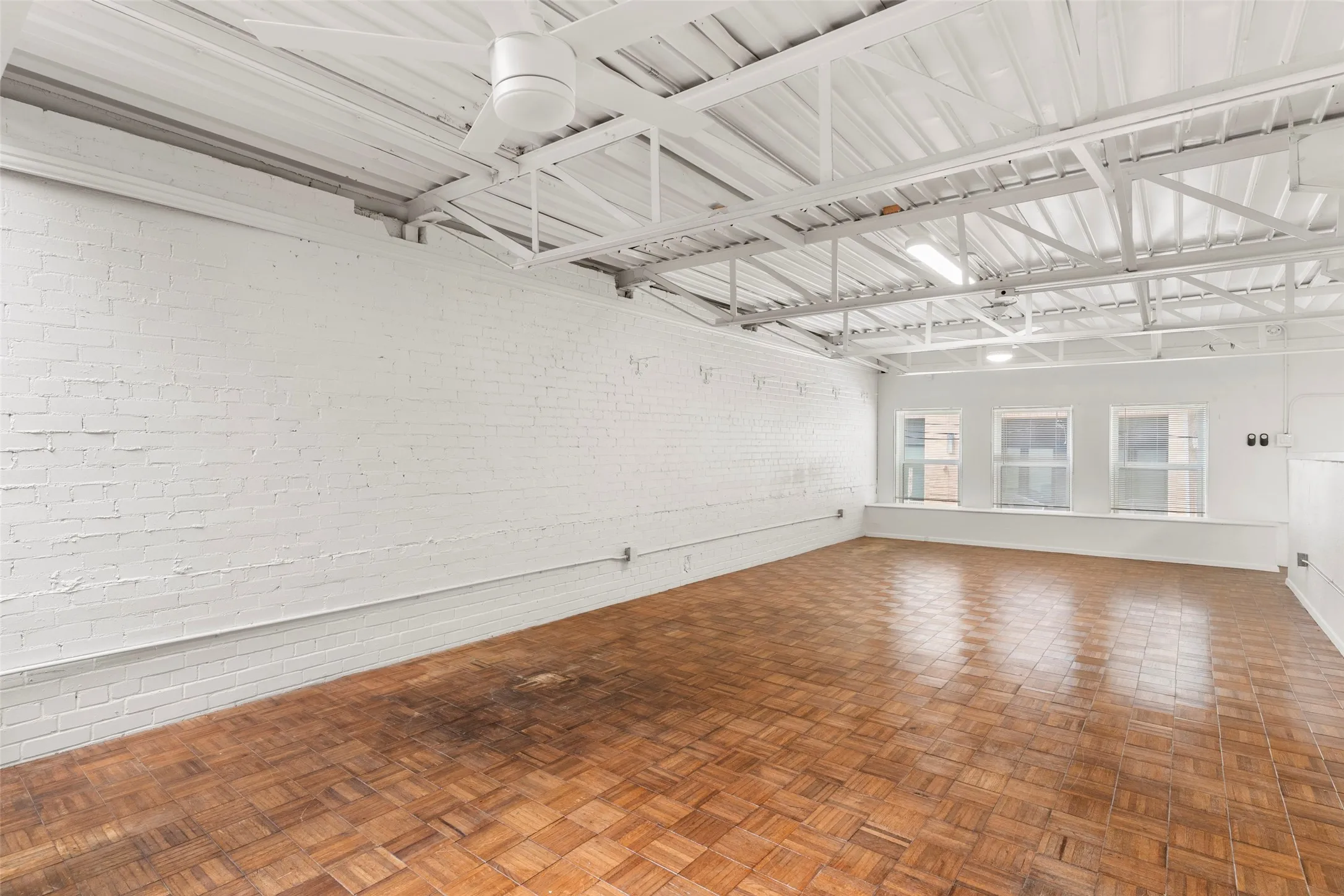 Single Family Residence For Rent in Dallas County , 306 S Walton Street, Dallas, Texas 75226, 0, 2 Bathrooms, 1 Garage spaces, 3,482 Sqft, built in 1938, Price $3,875, mls#21240092, Real Estate Agent in Dallas, Homes For Rent in Dallas county, Homes For Rent in Dallas, Realtor in Dallas Texas, Real Estate Brokerage Independent Realty Texas, Luminita Cordes Realtor