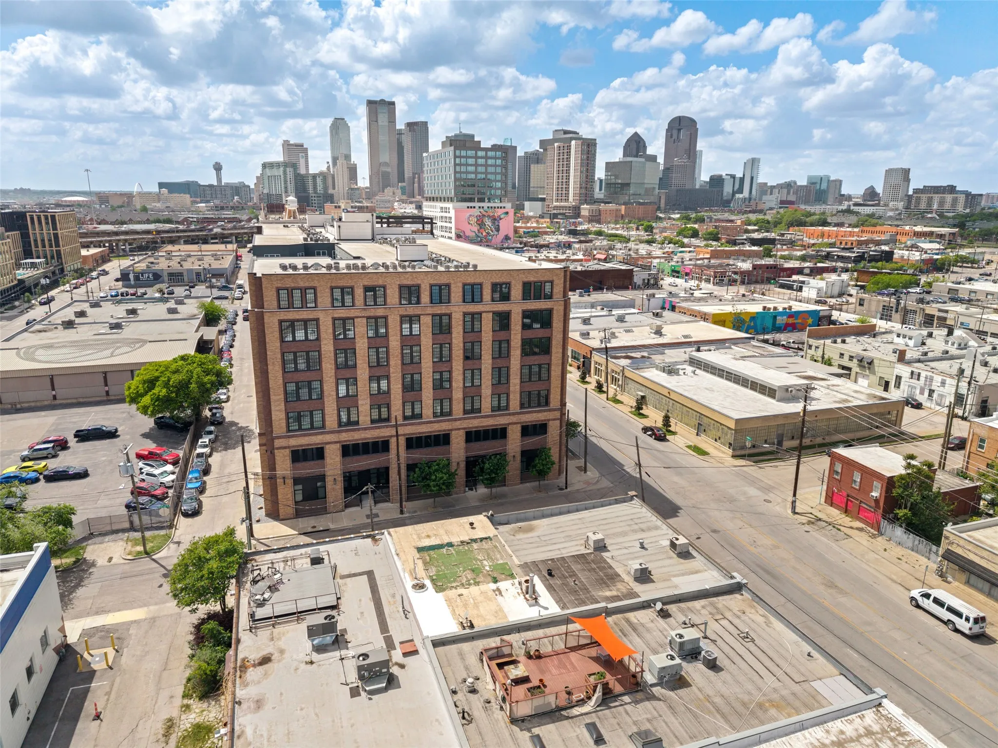 Single Family Residence For Rent in Dallas County , 306 S Walton Street, Dallas, Texas 75226, 0, 2 Bathrooms, 1 Garage spaces, 3,482 Sqft, built in 1938, Price $3,875, mls#21240092, Real Estate Agent in Dallas, Homes For Rent in Dallas county, Homes For Rent in Dallas, Realtor in Dallas Texas, Real Estate Brokerage Independent Realty Texas, Luminita Cordes Realtor