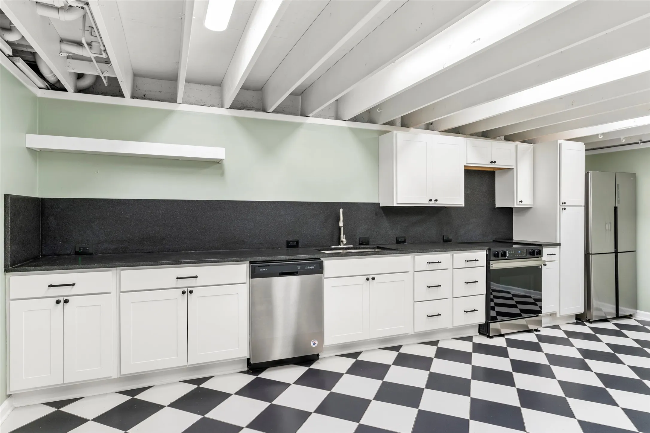 Single Family Residence For Rent in Dallas County , 306 S Walton Street, Dallas, Texas 75226, 0, 2 Bathrooms, 1 Garage spaces, 3,482 Sqft, built in 1938, Price $3,875, mls#21240092, Real Estate Agent in Dallas, Homes For Rent in Dallas county, Homes For Rent in Dallas, Realtor in Dallas Texas, Real Estate Brokerage Independent Realty Texas, Luminita Cordes Realtor