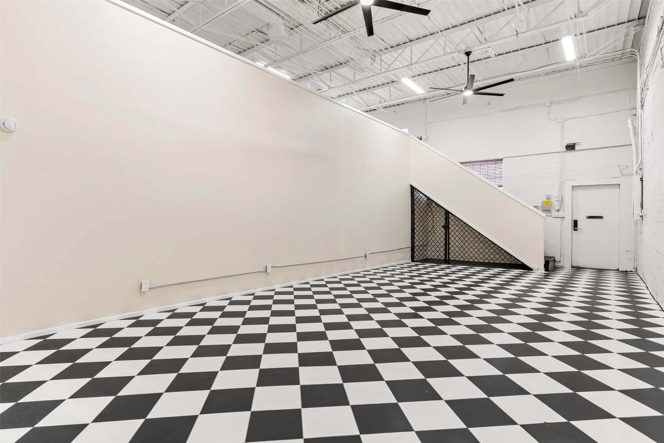 Single Family Residence For Rent in Dallas County , 306 S Walton Street, Dallas, Texas 75226, 0, 2 Bathrooms, 1 Garage spaces, 3,482 Sqft, built in 1938, Price $3,875, mls#21240092, Real Estate Agent in Dallas, Homes For Rent in Dallas county, Homes For Rent in Dallas, Realtor in Dallas Texas, Real Estate Brokerage Independent Realty Texas, Luminita Cordes Realtor