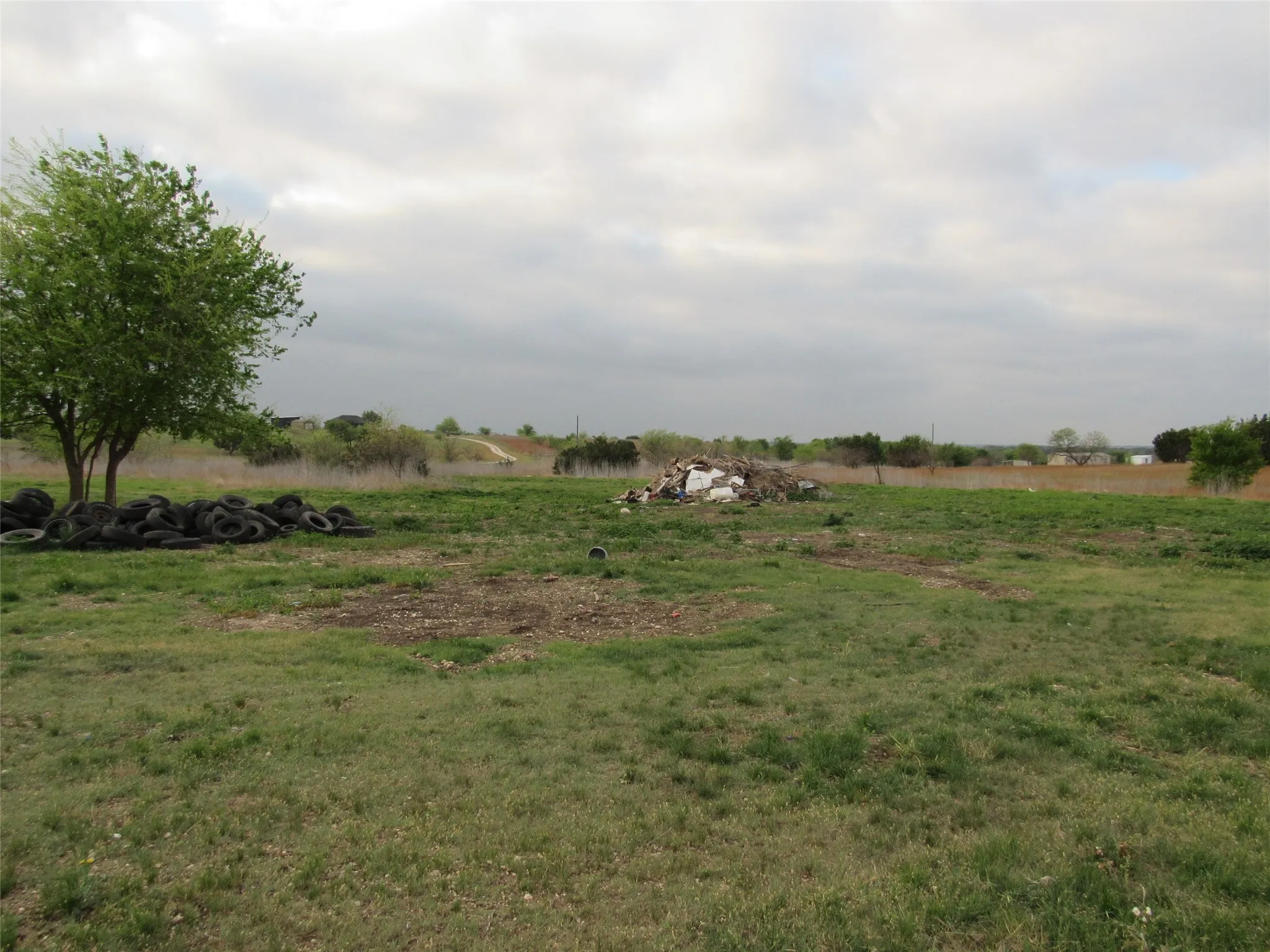 Mobile Home For Sale in Bosque County , 556 Private Road 3551, Valley Mills, Texas 76689, 3 Bedroom, 2 Bathroom, Garage spaces, 2,144 Sqft, built in 2000, mls#21250665, Real Estate Agent in Valley Mills, Homes For Sale in Bosque county, Homes For Sale in Valley Mills, Realtor in Valley Mills Texas, Real Estate Brokerage Independent Realty Texas, Luminita Cordes Realtor