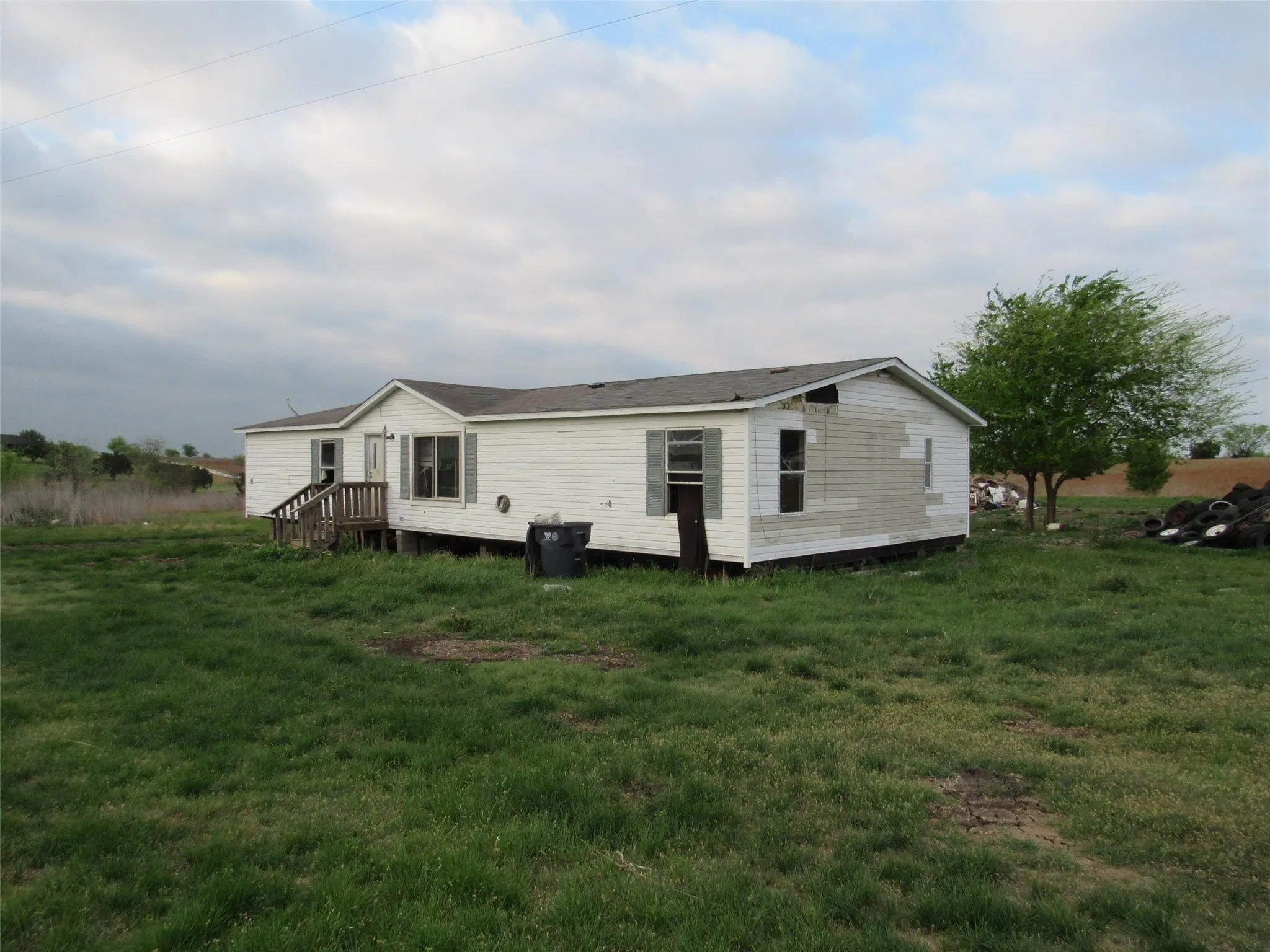 Mobile Home For Sale in Bosque County , 556 Private Road 3551, Valley Mills, Texas 76689, 3 Bedroom, 2 Bathroom, Garage spaces, 2,144 Sqft, built in 2000, mls#21250665, Real Estate Agent in Valley Mills, Homes For Sale in Bosque county, Homes For Sale in Valley Mills, Realtor in Valley Mills Texas, Real Estate Brokerage Independent Realty Texas, Luminita Cordes Realtor