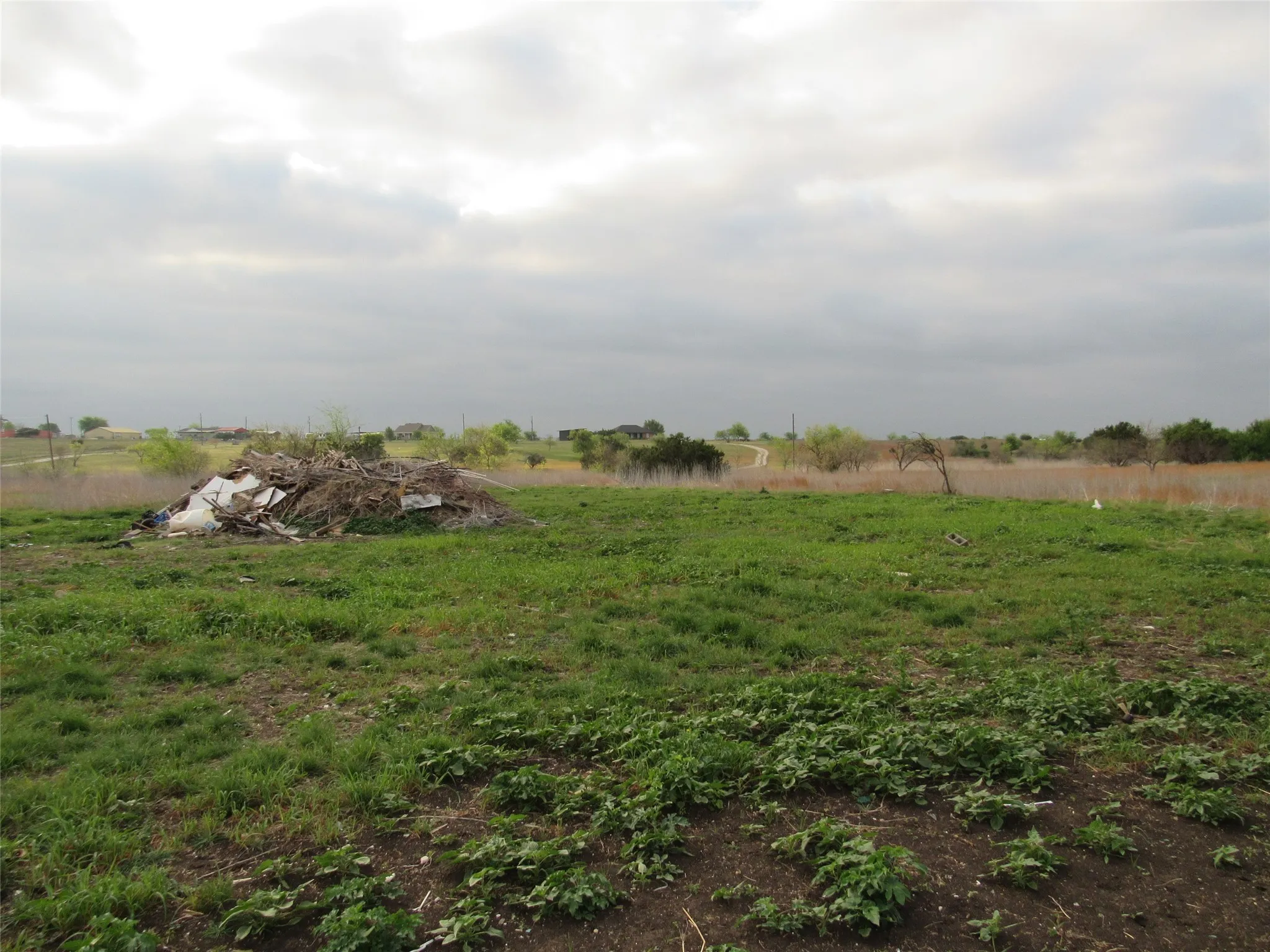 Mobile Home For Sale in Bosque County , 556 Private Road 3551, Valley Mills, Texas 76689, 3 Bedroom, 2 Bathroom, Garage spaces, 2,144 Sqft, built in 2000, mls#21250665, Real Estate Agent in Valley Mills, Homes For Sale in Bosque county, Homes For Sale in Valley Mills, Realtor in Valley Mills Texas, Real Estate Brokerage Independent Realty Texas, Luminita Cordes Realtor