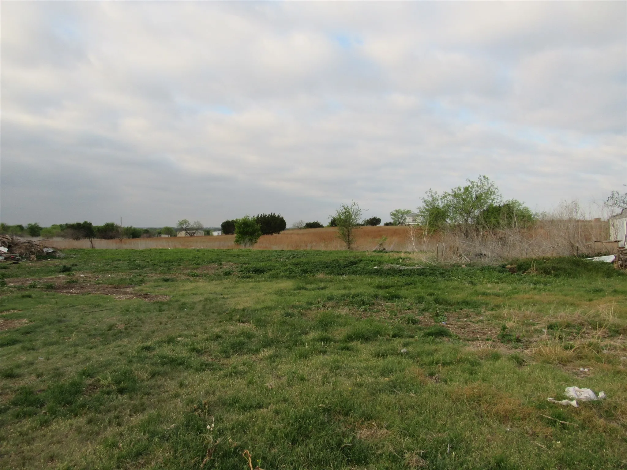 Mobile Home For Sale in Bosque County , 556 Private Road 3551, Valley Mills, Texas 76689, 3 Bedroom, 2 Bathroom, Garage spaces, 2,144 Sqft, built in 2000, mls#21250665, Real Estate Agent in Valley Mills, Homes For Sale in Bosque county, Homes For Sale in Valley Mills, Realtor in Valley Mills Texas, Real Estate Brokerage Independent Realty Texas, Luminita Cordes Realtor