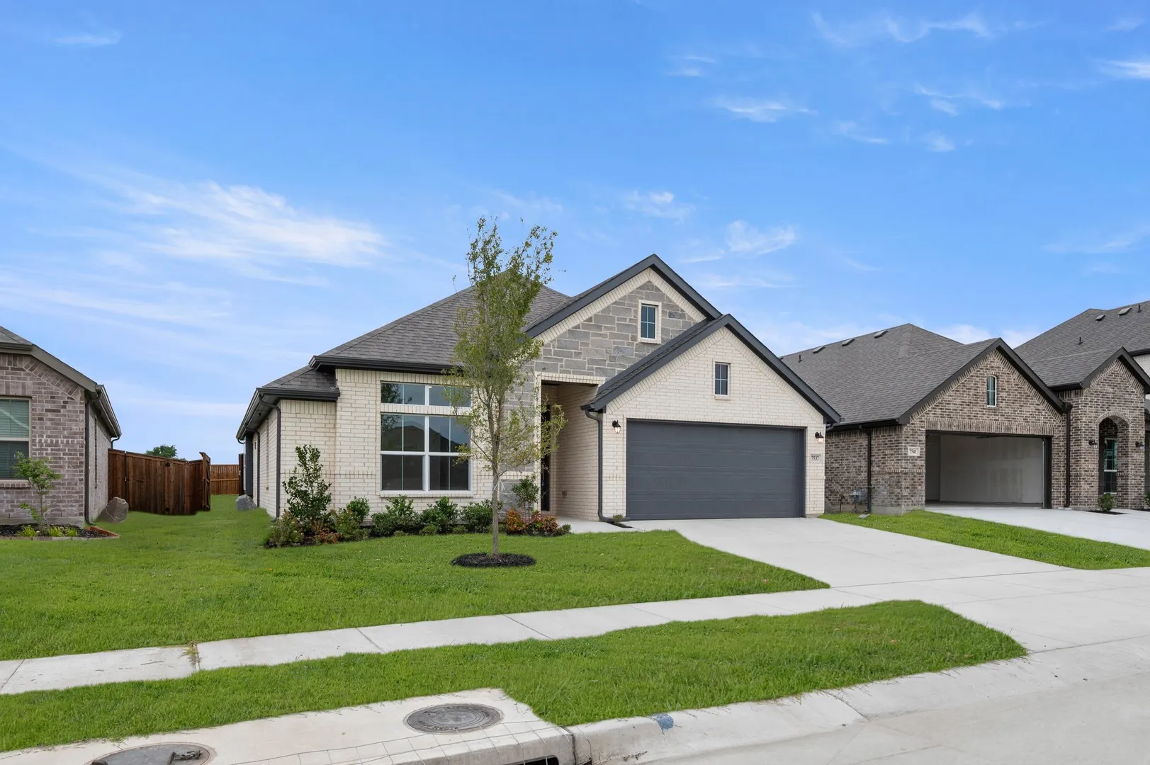 DFW-Meadow Park-Concept 1455-7537 Lavender Lane-Front Exterior -Risewell Homes-2