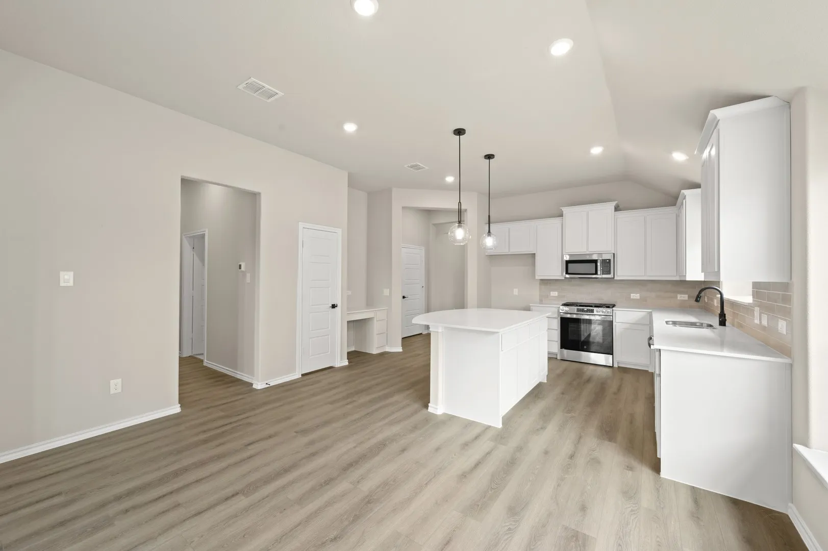 DFW-Meadow Park-Concept 2065-7413 Lavender Lane-Dining -Risewell Homes-1