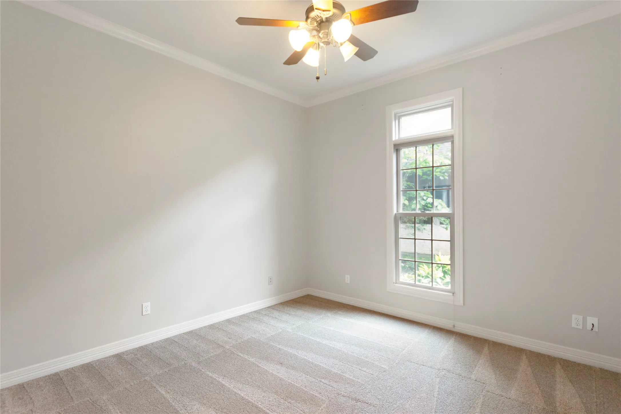 Single Family Residence For Sale in Cherokee County , 155 Eagles Bluff Boulevard, Bullard, Texas 75757, 5 Bedroom, 4 Bathroom, 2 Garage spaces, 4,067 Sqft, built in 2002, Preowned, Price $859,900, mls#21251580, Real Estate Agent in Bullard, Homes For Sale in Cherokee county, Homes For Sale in Bullard, Realtor in Bullard Texas, Real Estate Brokerage Independent Realty Texas, Luminita Cordes Realtor