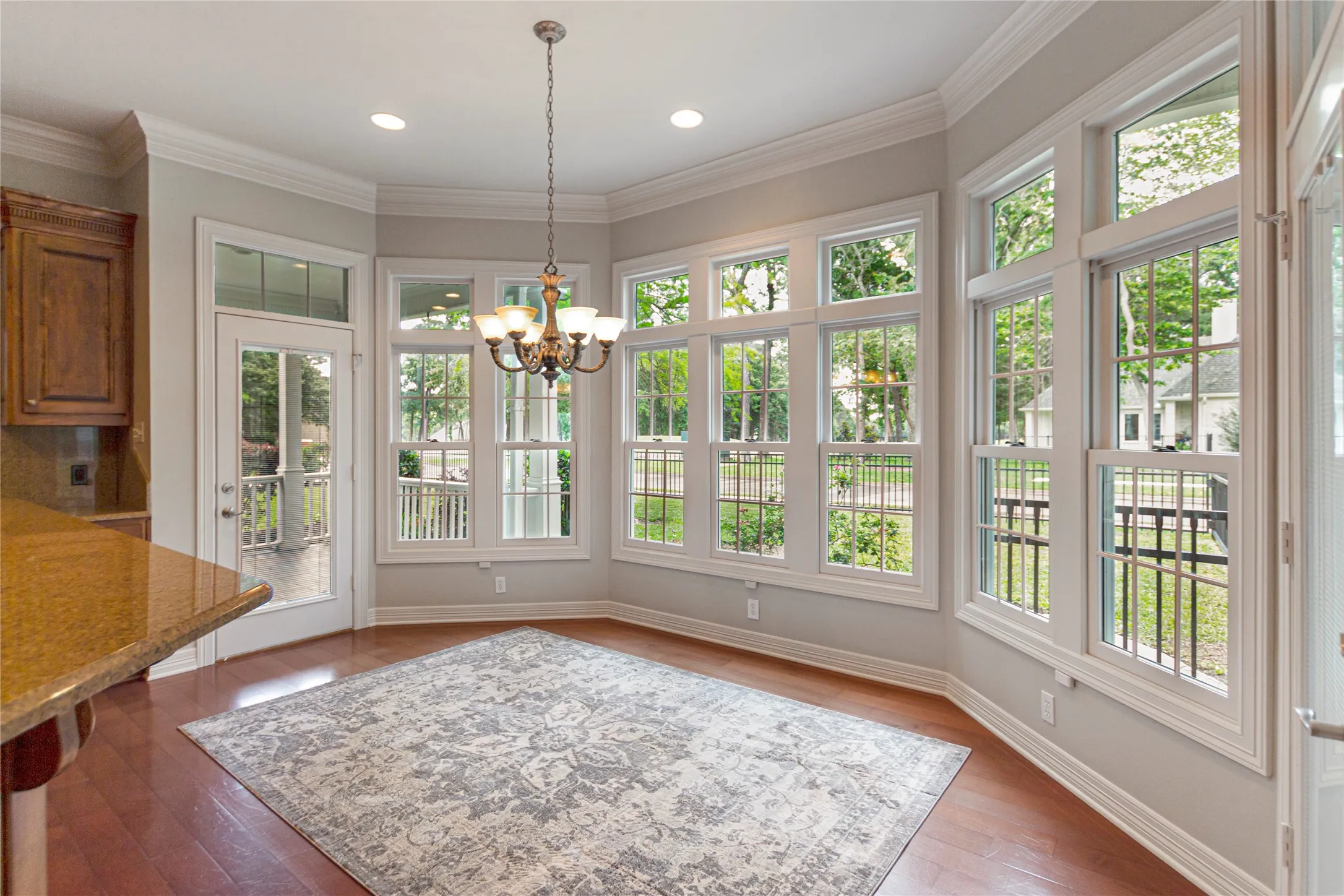 Single Family Residence For Sale in Cherokee County , 155 Eagles Bluff Boulevard, Bullard, Texas 75757, 5 Bedroom, 4 Bathroom, 2 Garage spaces, 4,067 Sqft, built in 2002, Preowned, Price $859,900, mls#21251580, Real Estate Agent in Bullard, Homes For Sale in Cherokee county, Homes For Sale in Bullard, Realtor in Bullard Texas, Real Estate Brokerage Independent Realty Texas, Luminita Cordes Realtor