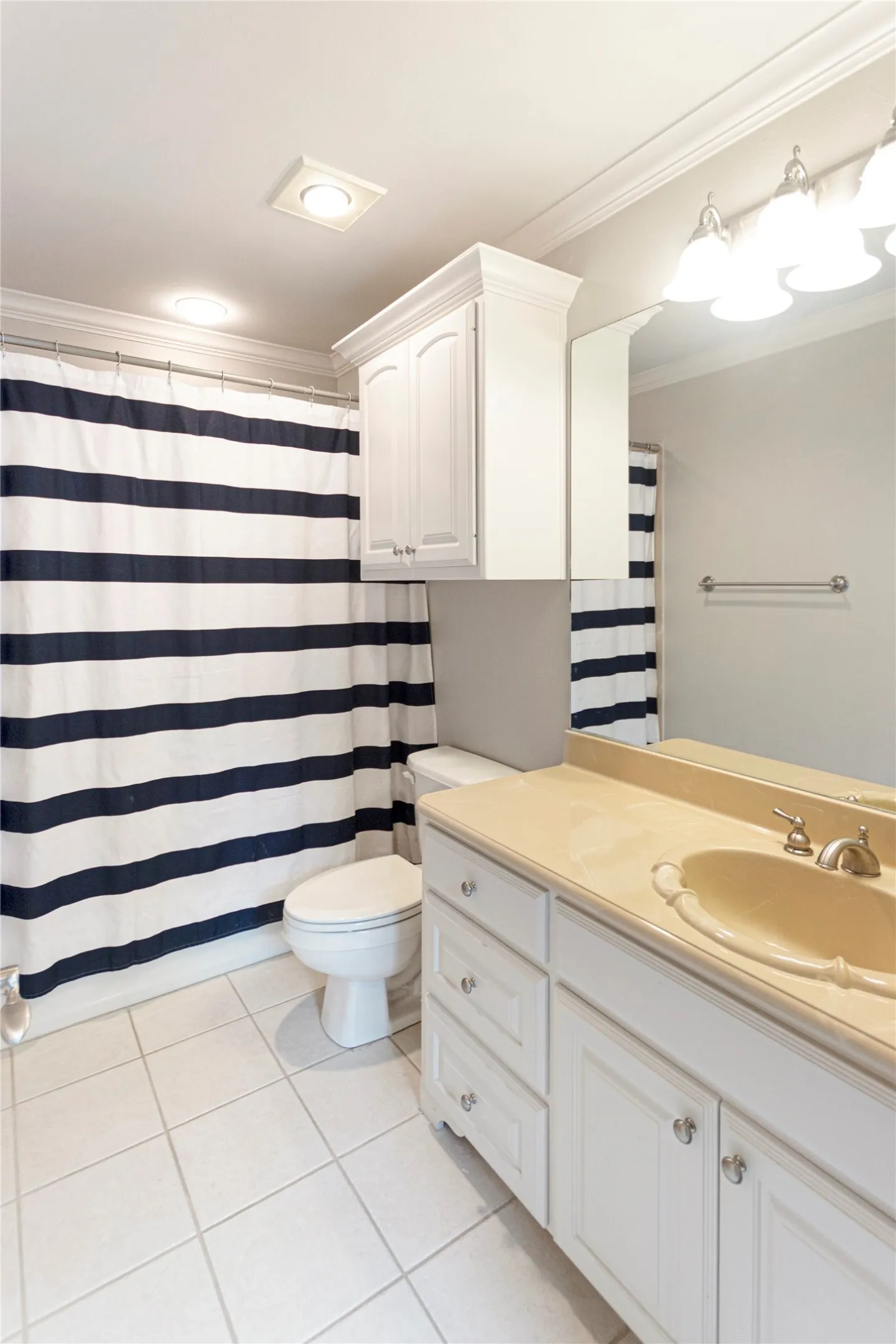 Single Family Residence For Sale in Cherokee County , 155 Eagles Bluff Boulevard, Bullard, Texas 75757, 5 Bedroom, 4 Bathroom, 2 Garage spaces, 4,067 Sqft, built in 2002, Preowned, Price $859,900, mls#21251580, Real Estate Agent in Bullard, Homes For Sale in Cherokee county, Homes For Sale in Bullard, Realtor in Bullard Texas, Real Estate Brokerage Independent Realty Texas, Luminita Cordes Realtor