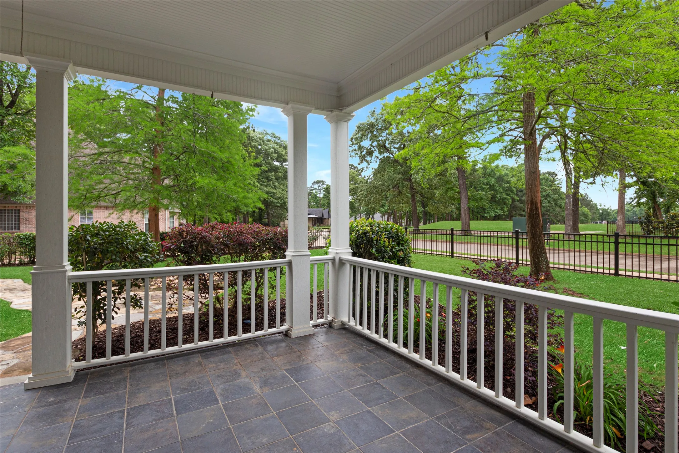 Single Family Residence For Sale in Cherokee County , 155 Eagles Bluff Boulevard, Bullard, Texas 75757, 5 Bedroom, 4 Bathroom, 2 Garage spaces, 4,067 Sqft, built in 2002, Preowned, Price $859,900, mls#21251580, Real Estate Agent in Bullard, Homes For Sale in Cherokee county, Homes For Sale in Bullard, Realtor in Bullard Texas, Real Estate Brokerage Independent Realty Texas, Luminita Cordes Realtor