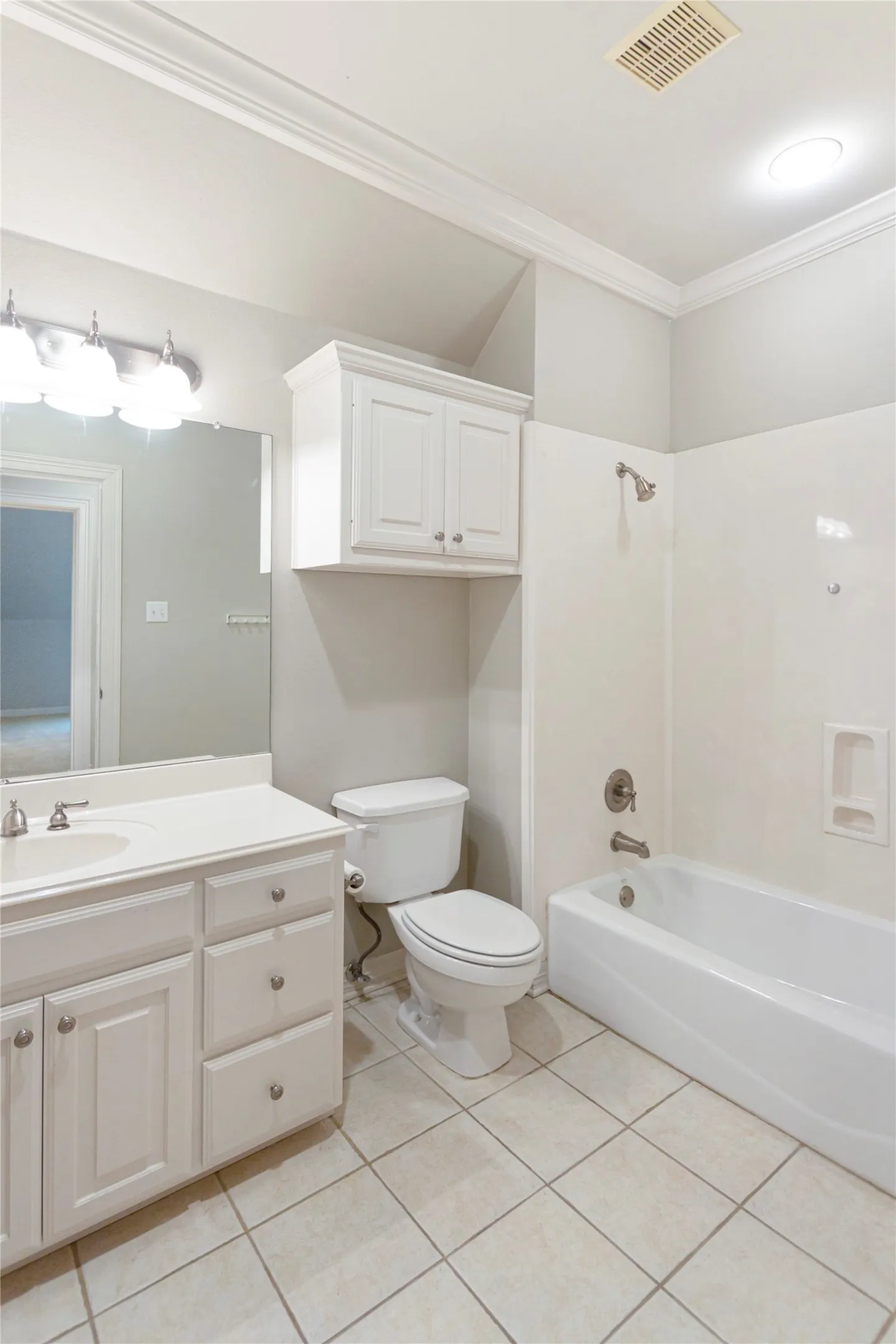 Single Family Residence For Sale in Cherokee County , 155 Eagles Bluff Boulevard, Bullard, Texas 75757, 5 Bedroom, 4 Bathroom, 2 Garage spaces, 4,067 Sqft, built in 2002, Preowned, Price $859,900, mls#21251580, Real Estate Agent in Bullard, Homes For Sale in Cherokee county, Homes For Sale in Bullard, Realtor in Bullard Texas, Real Estate Brokerage Independent Realty Texas, Luminita Cordes Realtor