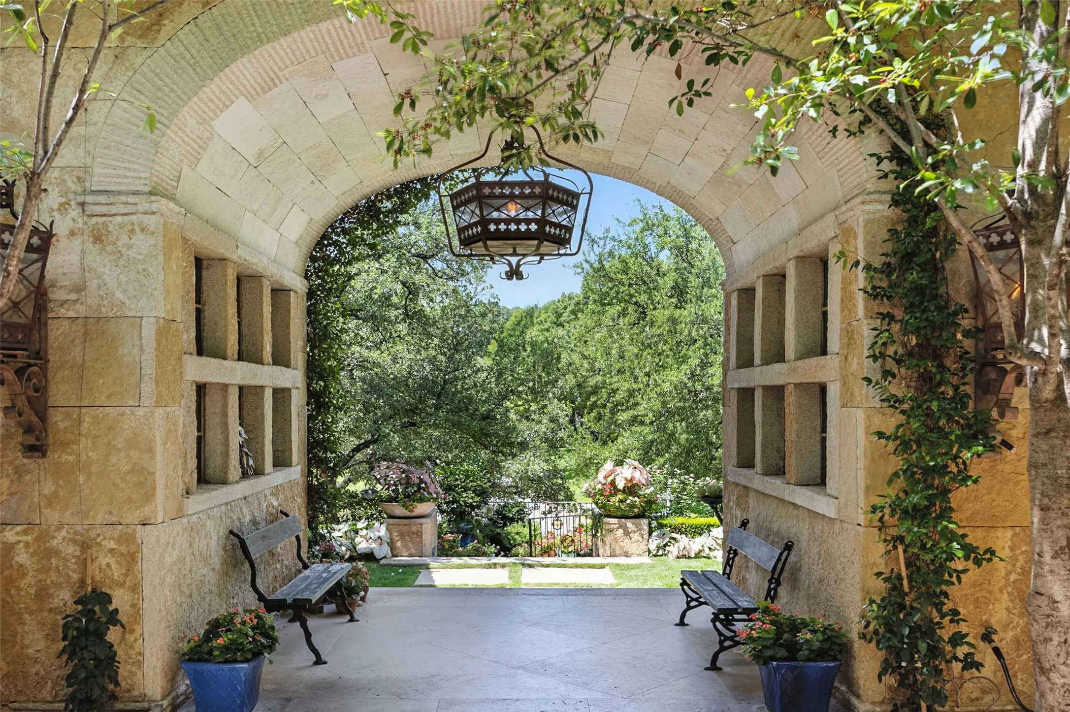 Single Family Residence For Sale in Tarrant County , 6236 Indian Creek Drive, Fort Worth, Texas 76107, 7 Bedrooms, 15 Bathrooms, 4 Garage spaces, 13,463 Sqft, built in 2008, Preowned, Price $14,500,000, mls#21237595, Real Estate Agent in Fort Worth, Homes For Sale in Tarrant county, Homes For Sale in Fort Worth, Realtor in Fort Worth Texas, Real Estate Brokerage Independent Realty Texas, Luminita Cordes Realtor