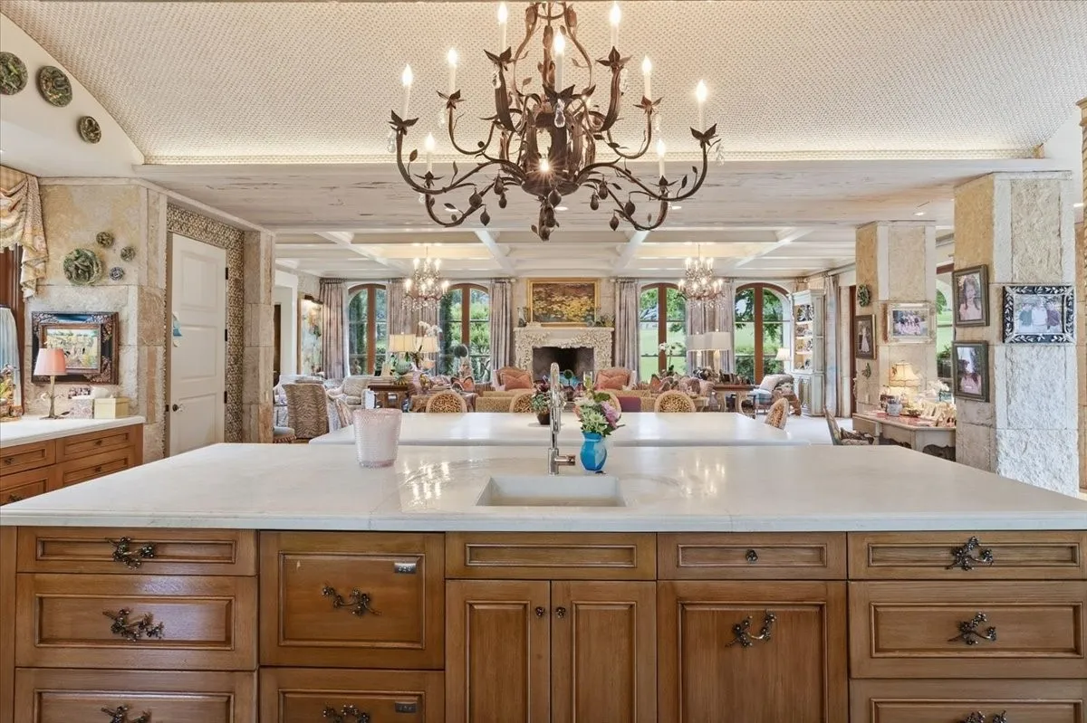 Single Family Residence For Sale in Tarrant County , 6236 Indian Creek Drive, Fort Worth, Texas 76107, 7 Bedrooms, 15 Bathrooms, 4 Garage spaces, 13,463 Sqft, built in 2008, Preowned, Price $14,500,000, mls#21237595, Real Estate Agent in Fort Worth, Homes For Sale in Tarrant county, Homes For Sale in Fort Worth, Realtor in Fort Worth Texas, Real Estate Brokerage Independent Realty Texas, Luminita Cordes Realtor