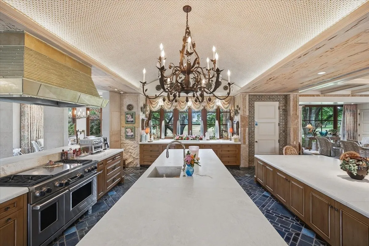Single Family Residence For Sale in Tarrant County , 6236 Indian Creek Drive, Fort Worth, Texas 76107, 7 Bedrooms, 15 Bathrooms, 4 Garage spaces, 13,463 Sqft, built in 2008, Preowned, Price $14,500,000, mls#21237595, Real Estate Agent in Fort Worth, Homes For Sale in Tarrant county, Homes For Sale in Fort Worth, Realtor in Fort Worth Texas, Real Estate Brokerage Independent Realty Texas, Luminita Cordes Realtor