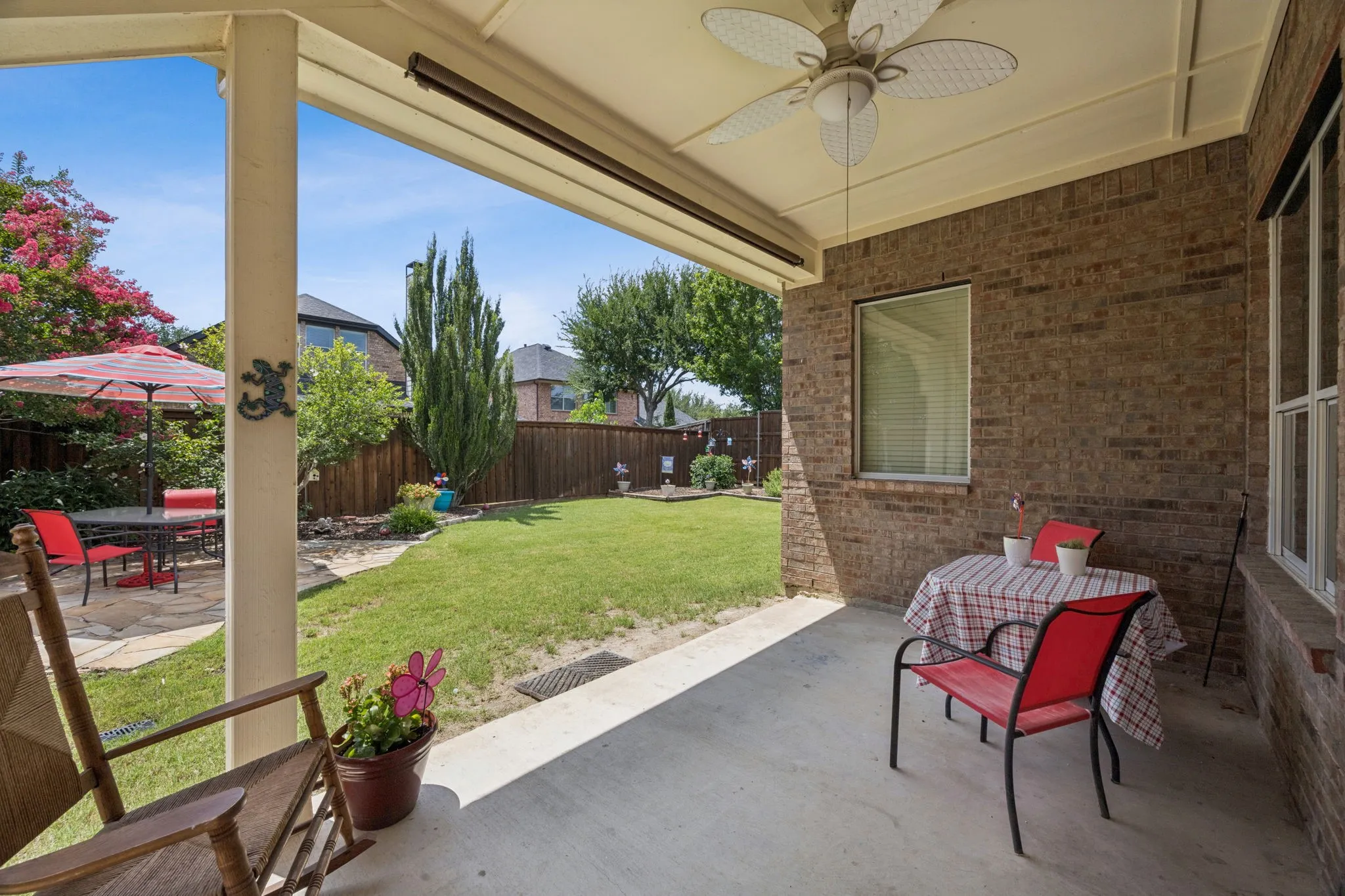 Single Family Residence For Sale in Denton County , 8665 Marion Drive, Frisco, Texas 75036, 3 Bedroom, 2 Bathroom, 2 Garage spaces, 2,242 Sqft, built in 2005, mls#21251275, Real Estate Agent in Frisco, Homes For Sale in Denton county, Homes For Sale in Frisco, Realtor in Frisco Texas, Real Estate Brokerage Independent Realty Texas, Luminita Cordes Realtor