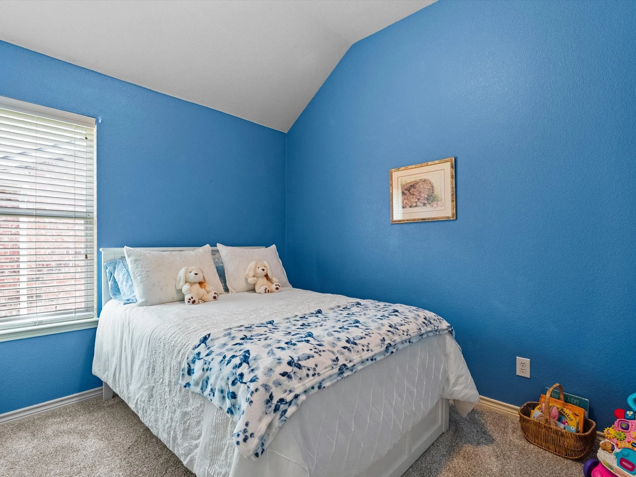 Single Family Residence For Sale in Denton County , 8665 Marion Drive, Frisco, Texas 75036, 3 Bedroom, 2 Bathroom, 2 Garage spaces, 2,242 Sqft, built in 2005, mls#21251275, Real Estate Agent in Frisco, Homes For Sale in Denton county, Homes For Sale in Frisco, Realtor in Frisco Texas, Real Estate Brokerage Independent Realty Texas, Luminita Cordes Realtor