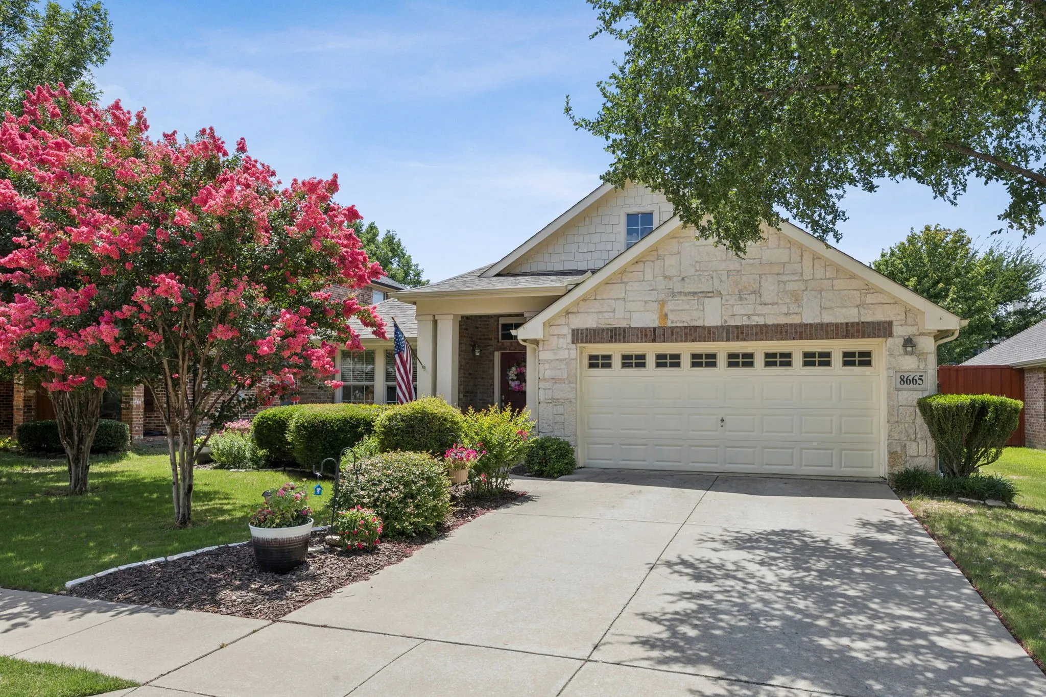 Single Family Residence For Sale in Denton County , 8665 Marion Drive, Frisco, Texas 75036, 3 Bedroom, 2 Bathroom, 2 Garage spaces, 2,242 Sqft, built in 2005, mls#21251275, Real Estate Agent in Frisco, Homes For Sale in Denton county, Homes For Sale in Frisco, Realtor in Frisco Texas, Real Estate Brokerage Independent Realty Texas, Luminita Cordes Realtor