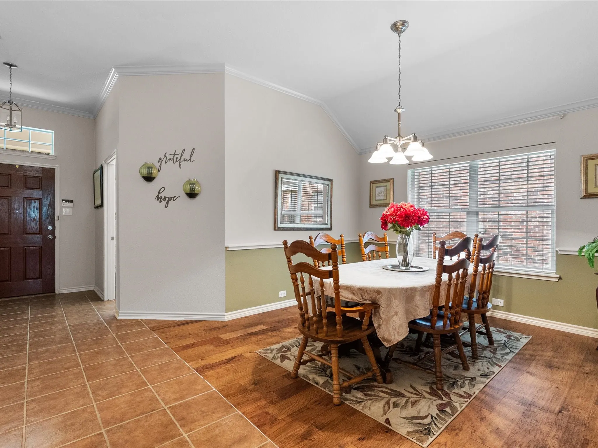 Single Family Residence For Sale in Denton County , 8665 Marion Drive, Frisco, Texas 75036, 3 Bedroom, 2 Bathroom, 2 Garage spaces, 2,242 Sqft, built in 2005, mls#21251275, Real Estate Agent in Frisco, Homes For Sale in Denton county, Homes For Sale in Frisco, Realtor in Frisco Texas, Real Estate Brokerage Independent Realty Texas, Luminita Cordes Realtor