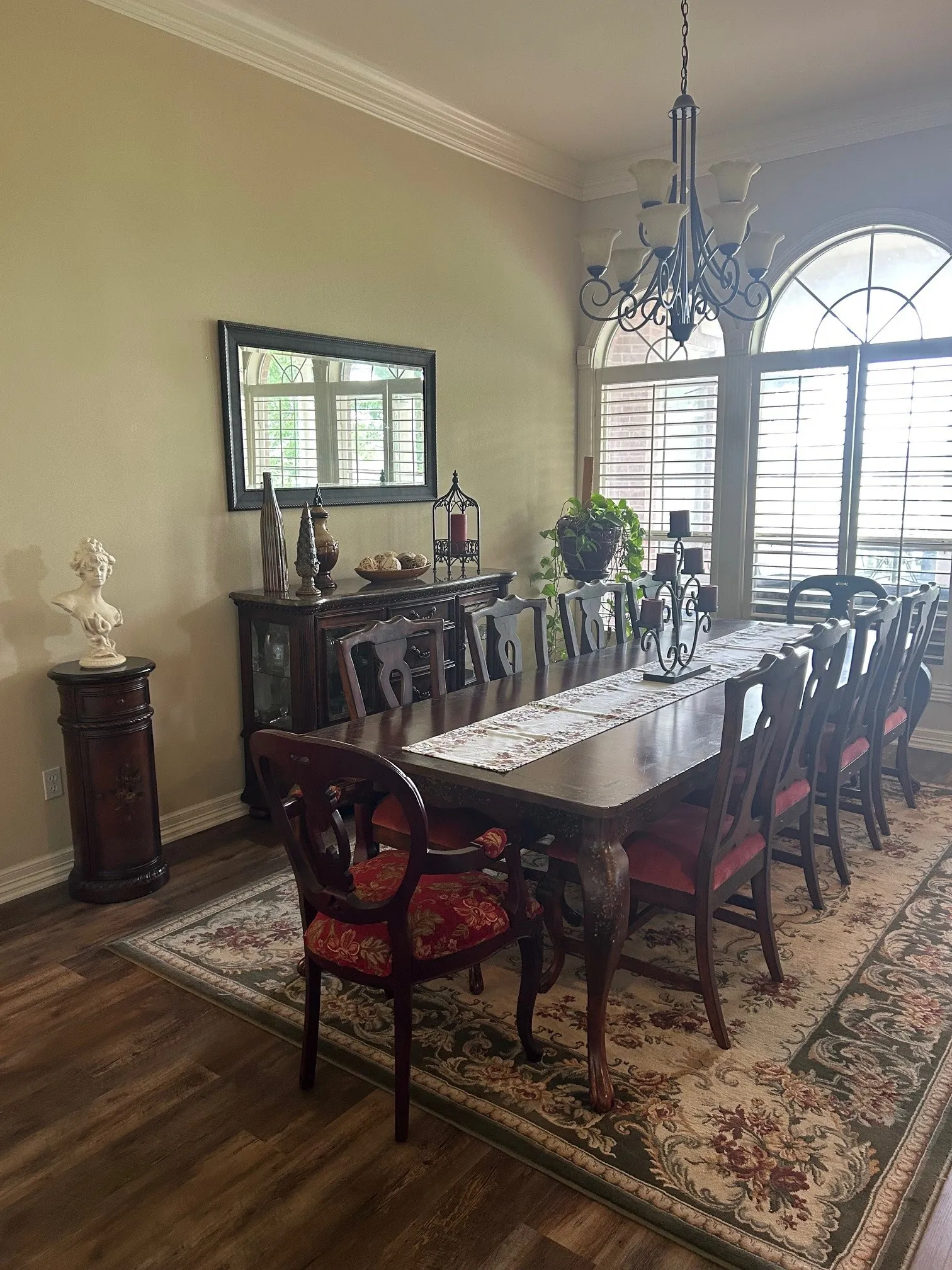 Single Family Residence For Sale in Limestone County , 903 Mesquite Lane, Mexia, Texas 76667, 4 Bedroom, 3 Bathroom, 3 Garage spaces, 3,491 Sqft, built in 2000, mls#21251652, Real Estate Agent in Mexia, Homes For Sale in Limestone county, Homes For Sale in Mexia, Realtor in Mexia Texas, Real Estate Brokerage Independent Realty Texas, Luminita Cordes Realtor