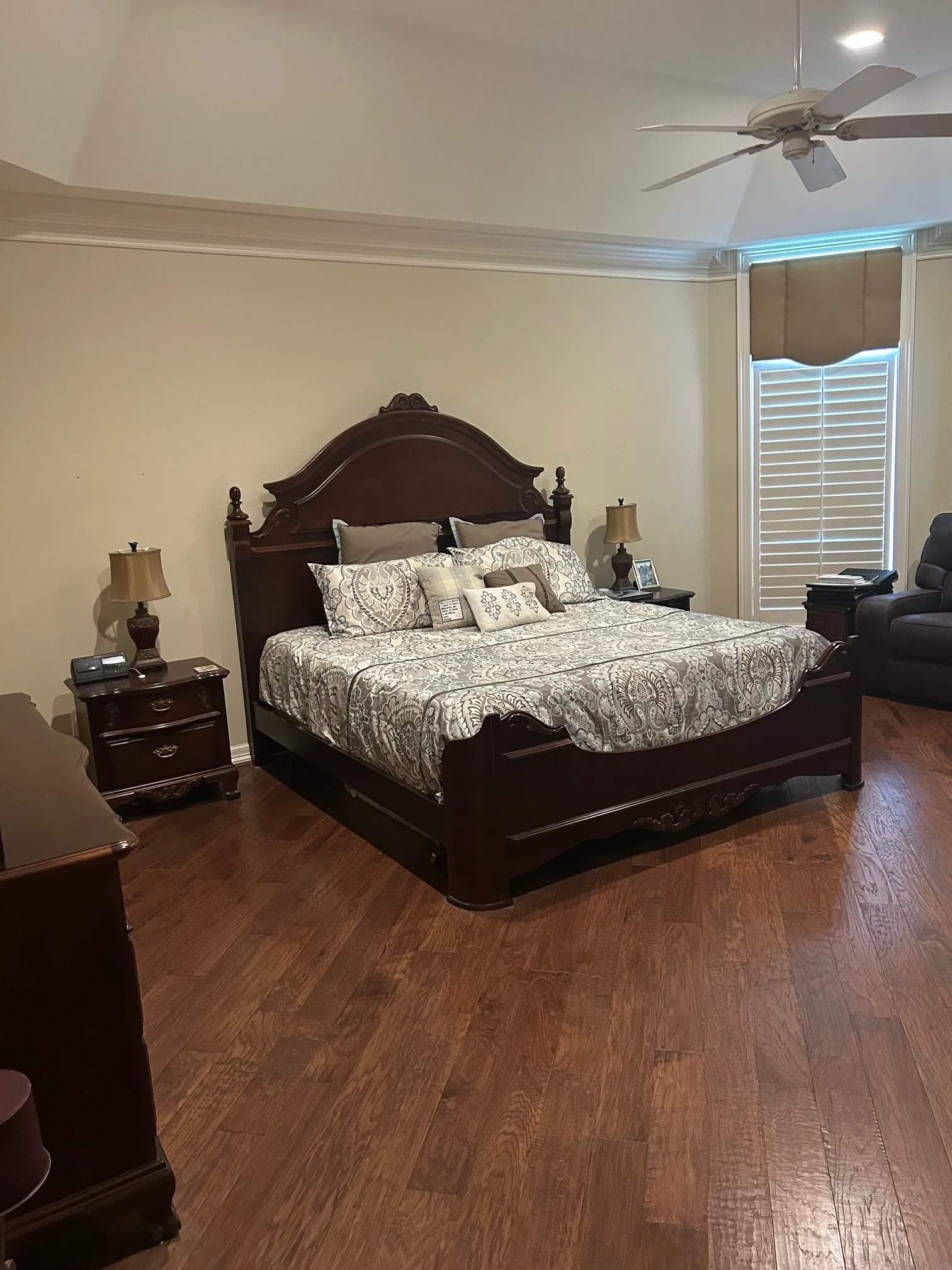 Single Family Residence For Sale in Limestone County , 903 Mesquite Lane, Mexia, Texas 76667, 4 Bedroom, 3 Bathroom, 3 Garage spaces, 3,491 Sqft, built in 2000, mls#21251652, Real Estate Agent in Mexia, Homes For Sale in Limestone county, Homes For Sale in Mexia, Realtor in Mexia Texas, Real Estate Brokerage Independent Realty Texas, Luminita Cordes Realtor